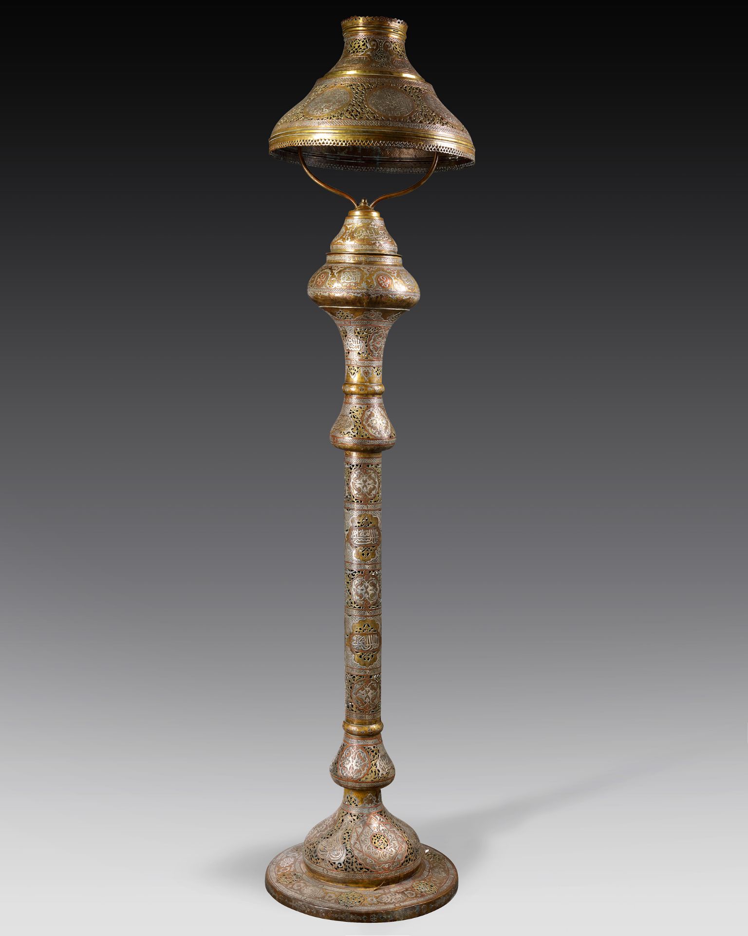 A LARGE ISLAMIC SILVER AND COPPER INLAID LAMP, 19TH CENTURY - Image 2 of 4