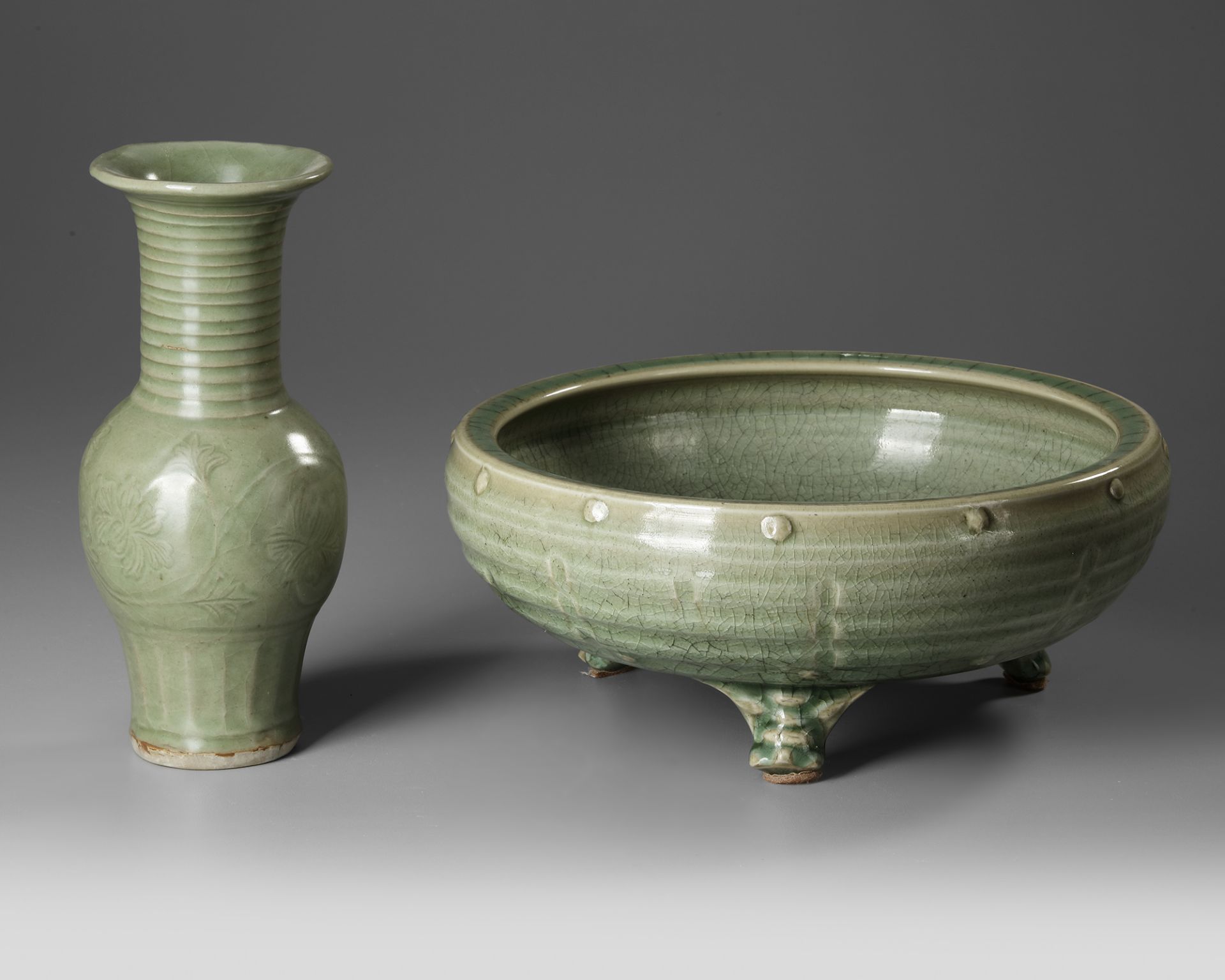TWO CHINESE LONGQUAN CELADON WARES, MING DYNASTY (1368-1644) - Image 7 of 7