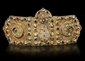 AN OTTOMAN JADE AND JEWEL-SET GILT SILVER BELT BUCKLE, TURKEY, 17TH CENTURY