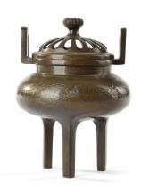 A JAPANESE BRONZE INCENSE BURNER (KOURO), MEIJI PERIOD (LATE 19TH CENTURY)