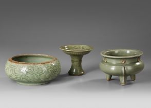 THREE CHINESE LONGQUAN CELADON WARES, SONG DYNASTY (960-1279) AND LATER