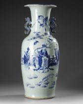 A LARGE CHINESE CELADON GROUND BLUE AND WHITE DECORATED VASE, 19TH CENTURY