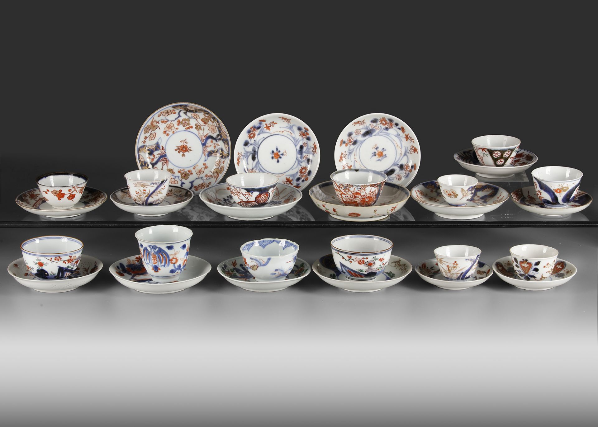 A COLLECTION OF IMARI 13 CUPS AND 16 SAUCERS, 18TH CENTURY - Image 2 of 3