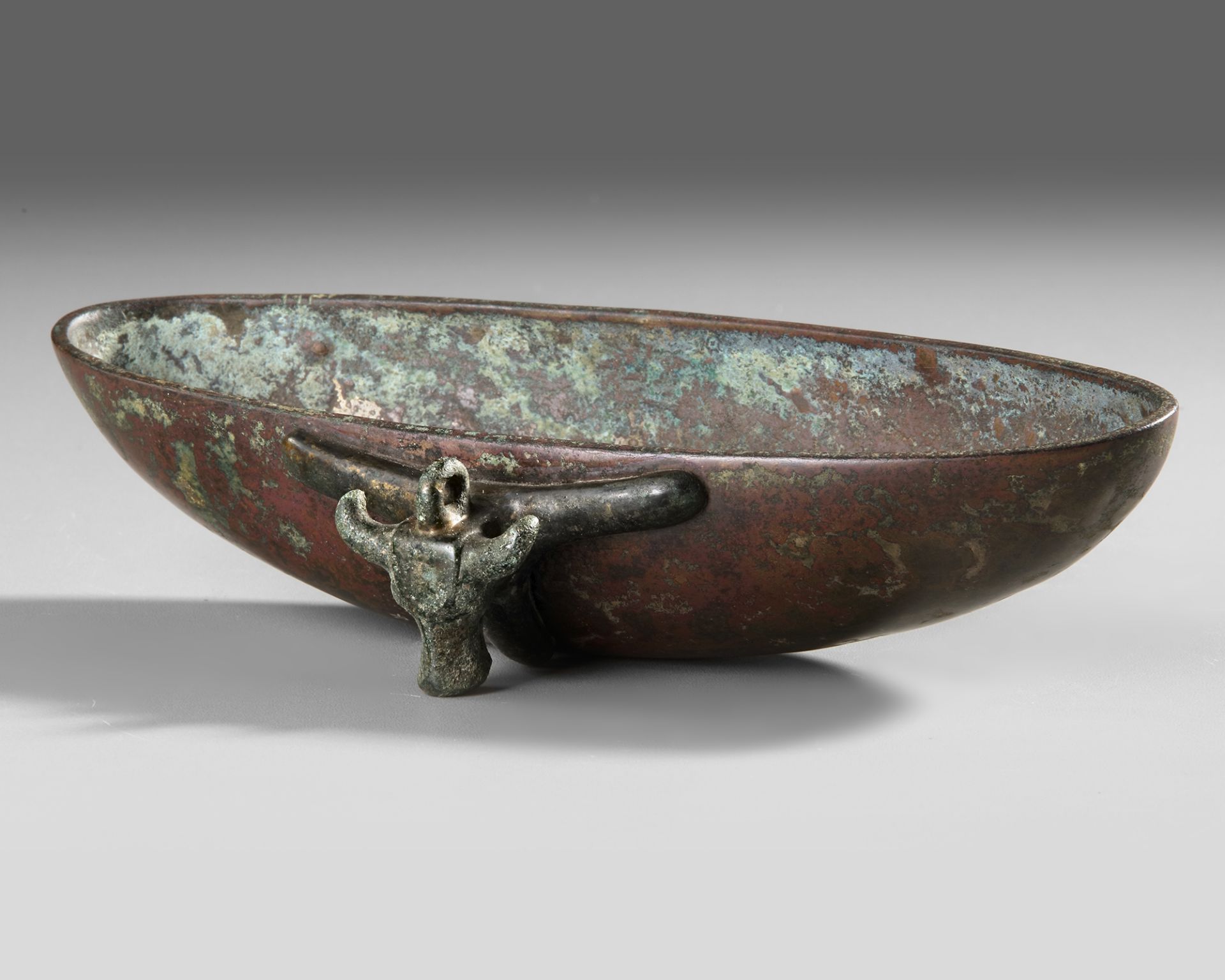 A BRONZE CUP, PHRYGIEN/WEST ASIA, 8TH-6TH CENTURY BC - Image 2 of 4