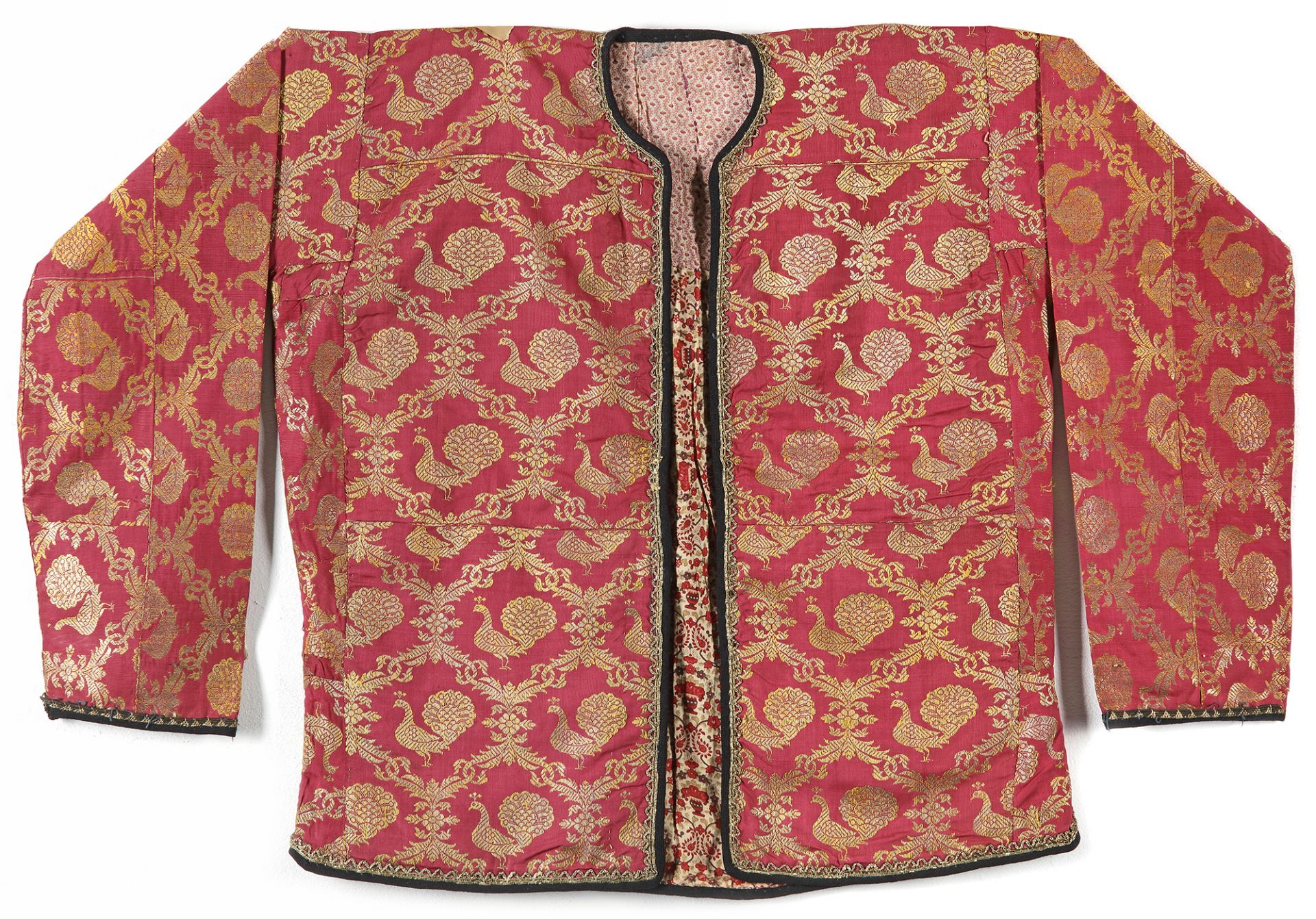 A PERSIAN RED WITH GILT QUILTED CHILDRENS WAISTCOAT, 19TH CENTURY - Bild 3 aus 3