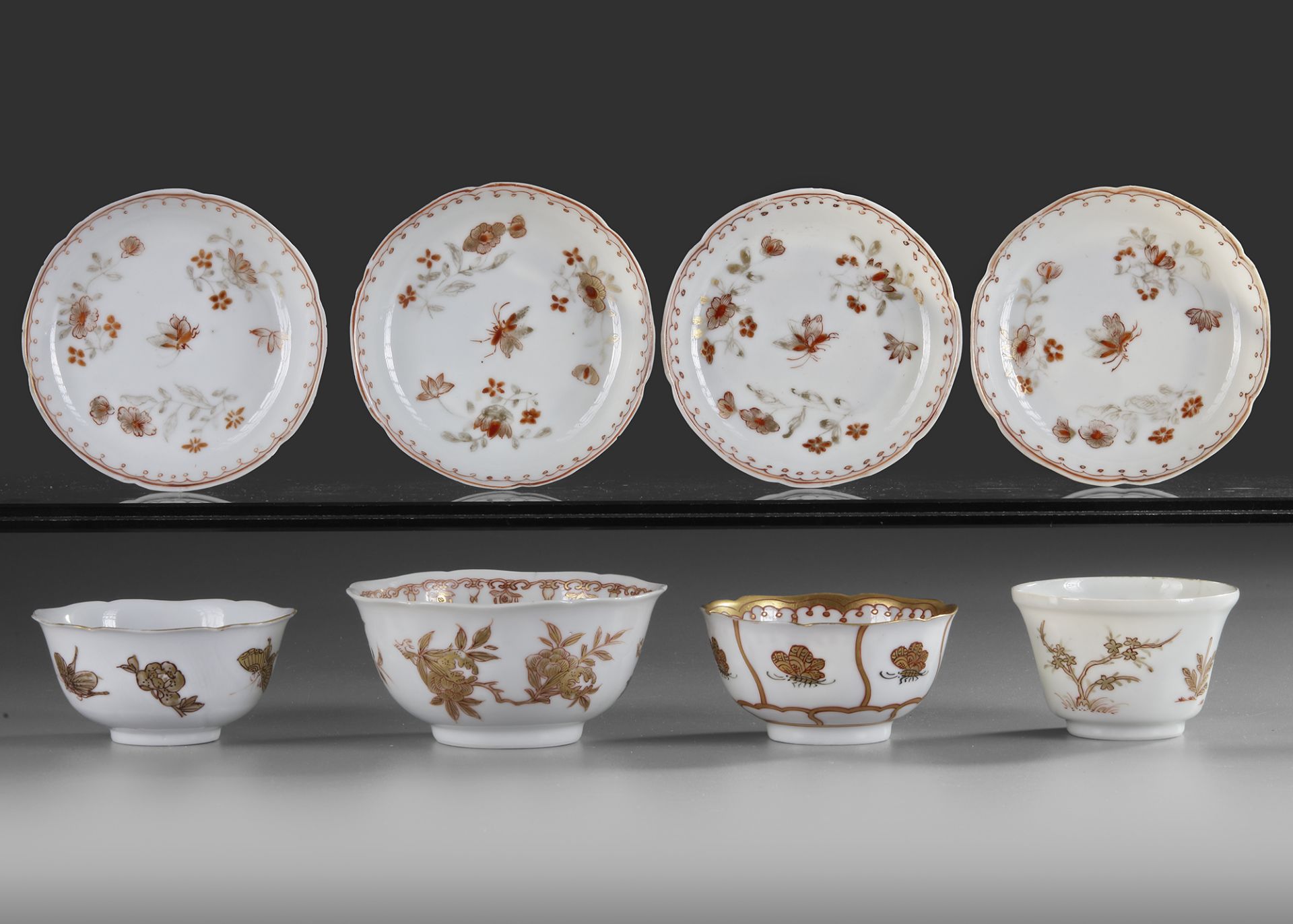FOUR GILT CHINESE CUPS AND FOUR SAUCERS, 18TH CENTURY - Image 2 of 3