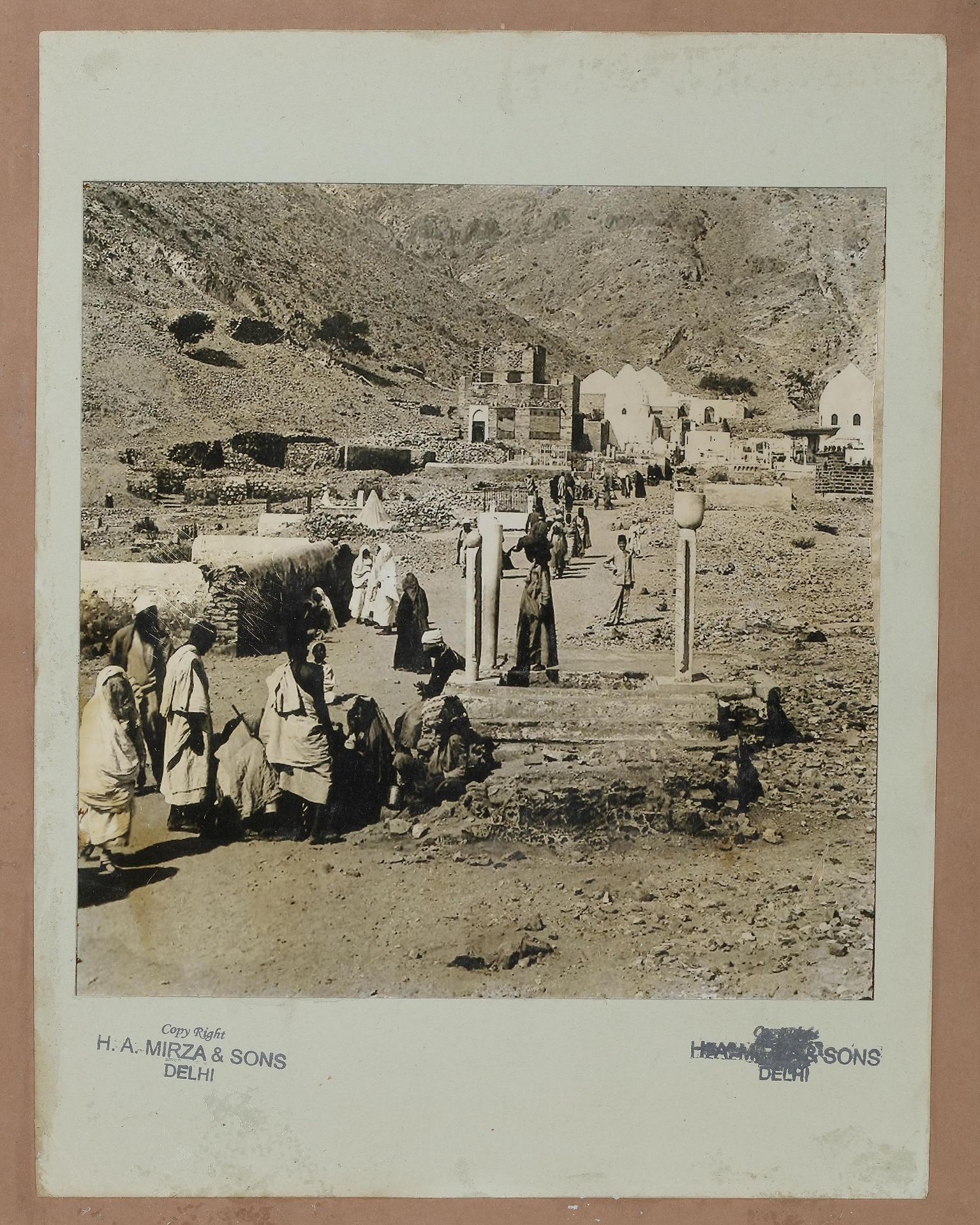 SEVEN PHOTOGRAPHS OF MECCA AND THE HAJJ, 20TH CENTURY - Bild 8 aus 8
