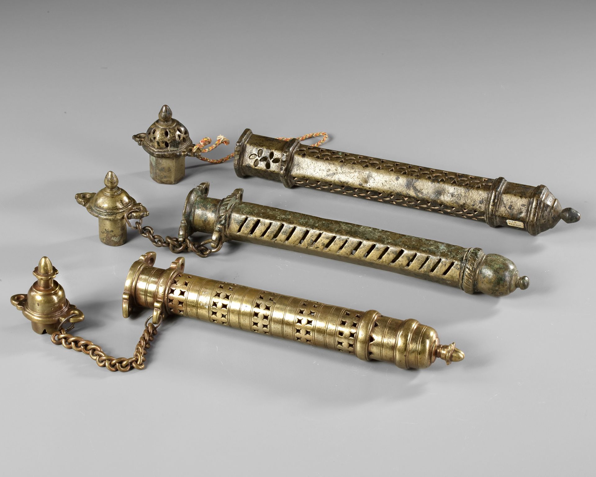 THREE BRASS SCROLL HOLDERS, INDIA, EARLY 20TH CENTURY - Image 2 of 3