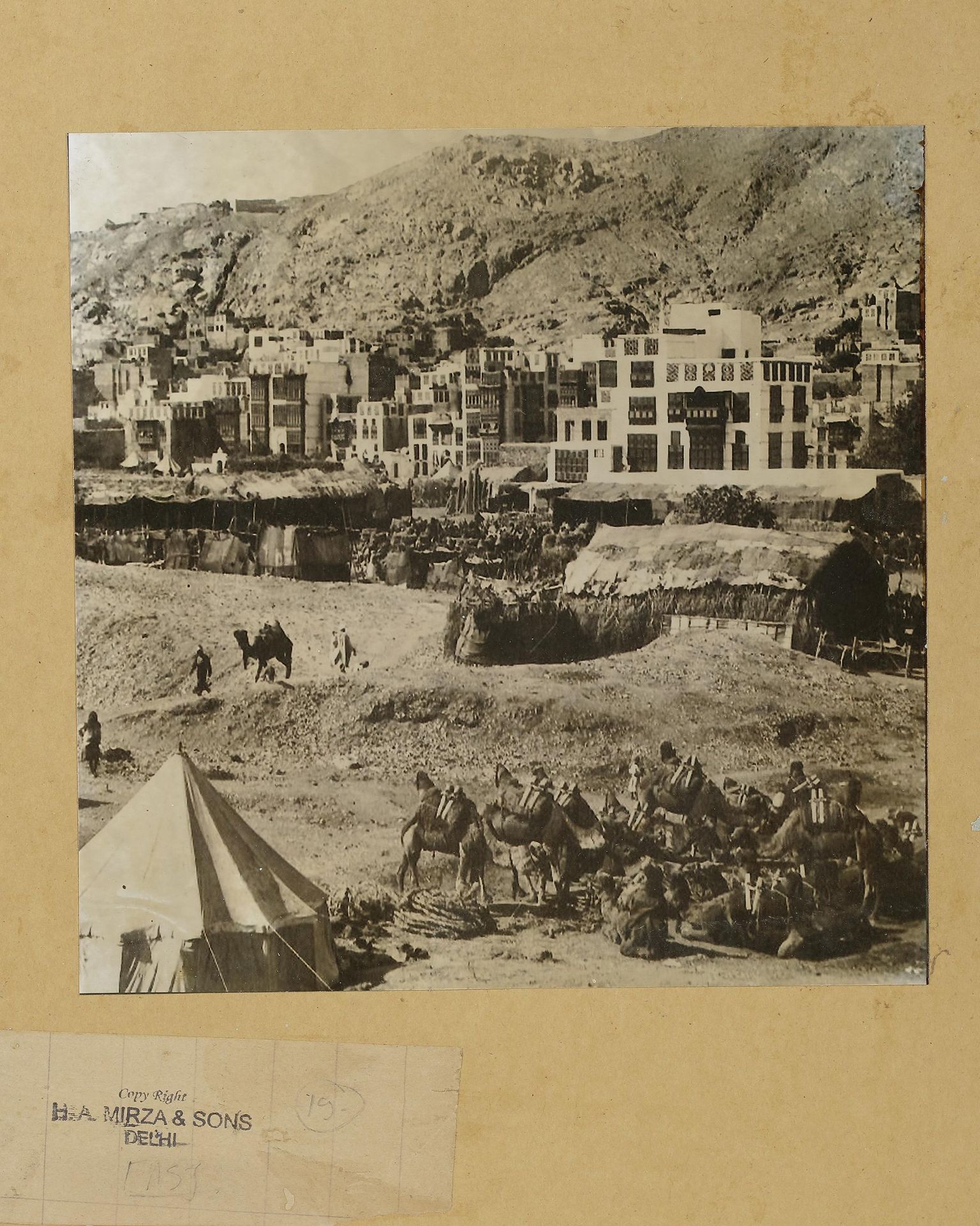 SEVEN PHOTOGRAPHS OF MECCA AND THE HAJJ, 20TH CENTURY - Bild 3 aus 8