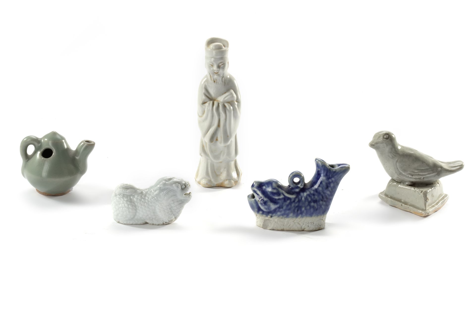 A COLLECTION OF 8 CHINESE PORCELAIN WARES, SONG DYNASTY AND LATER - Bild 2 aus 7