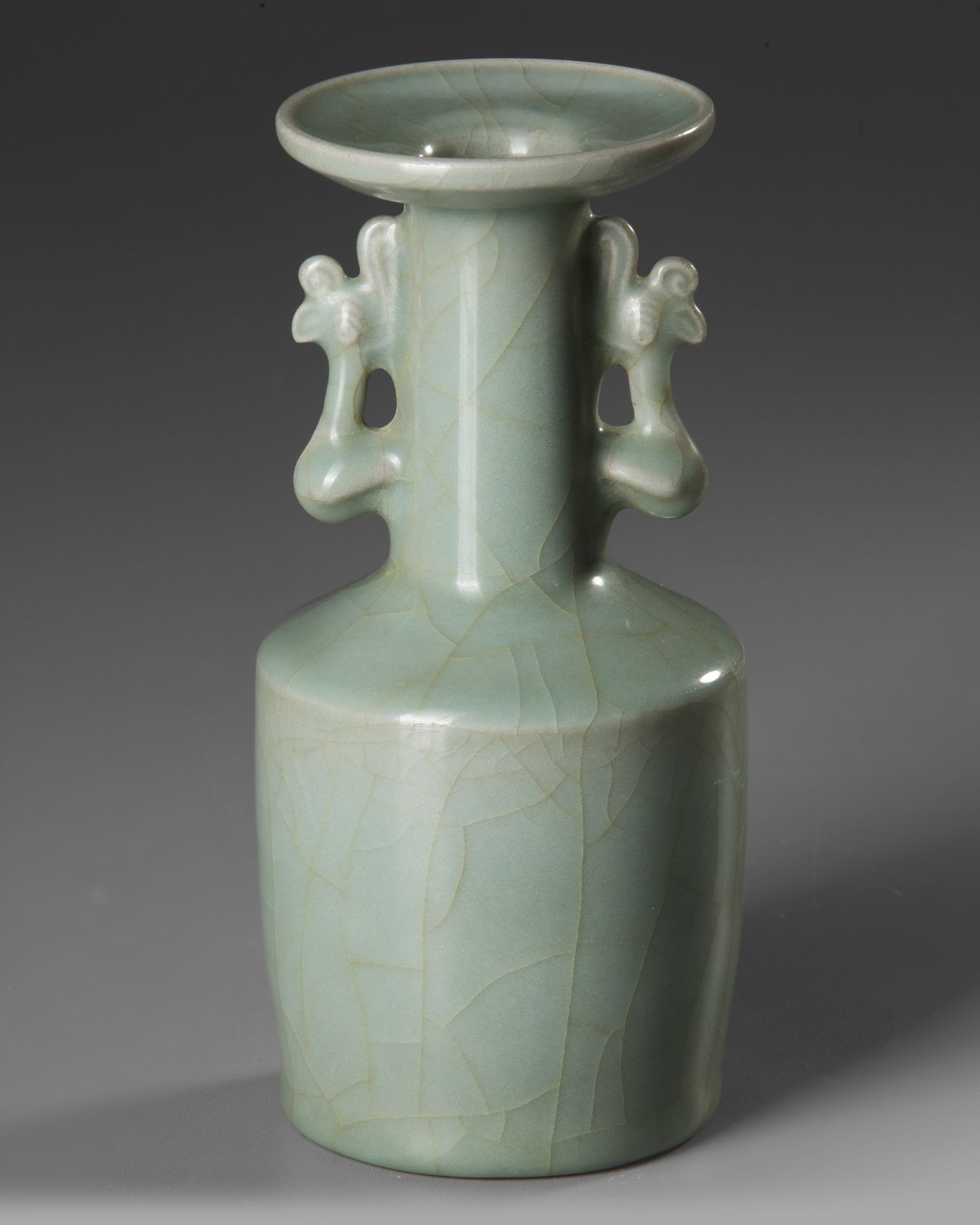 A CHINESE LONGQUAN CELADON ‘TWIN-PHOENIX’ MALLET VASE, 19TH CENTURY - Image 2 of 4