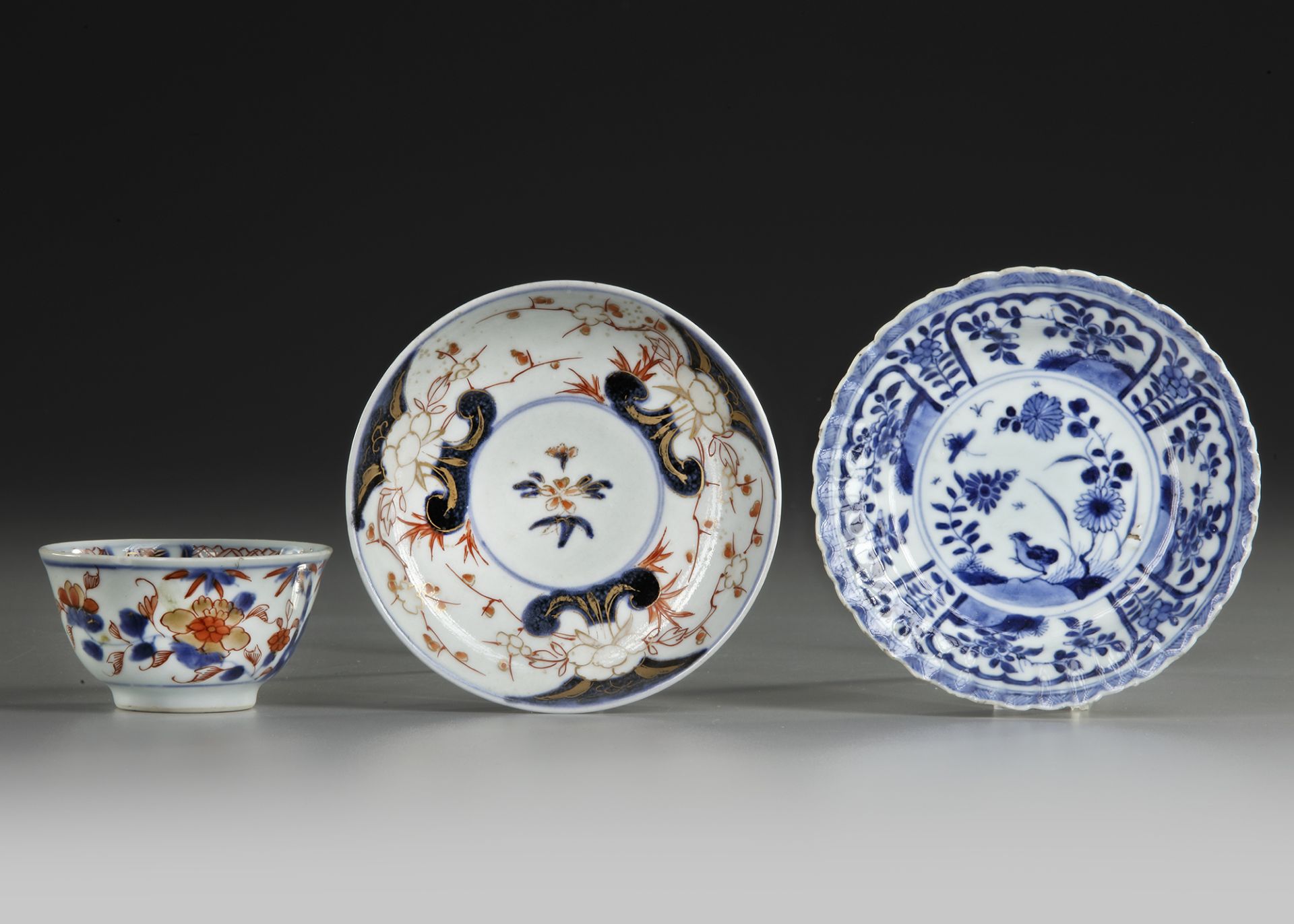 A COLLECTION OF SIX CUPS AND EIGHT SAUCERS, 18TH CENTURY - Bild 5 aus 5