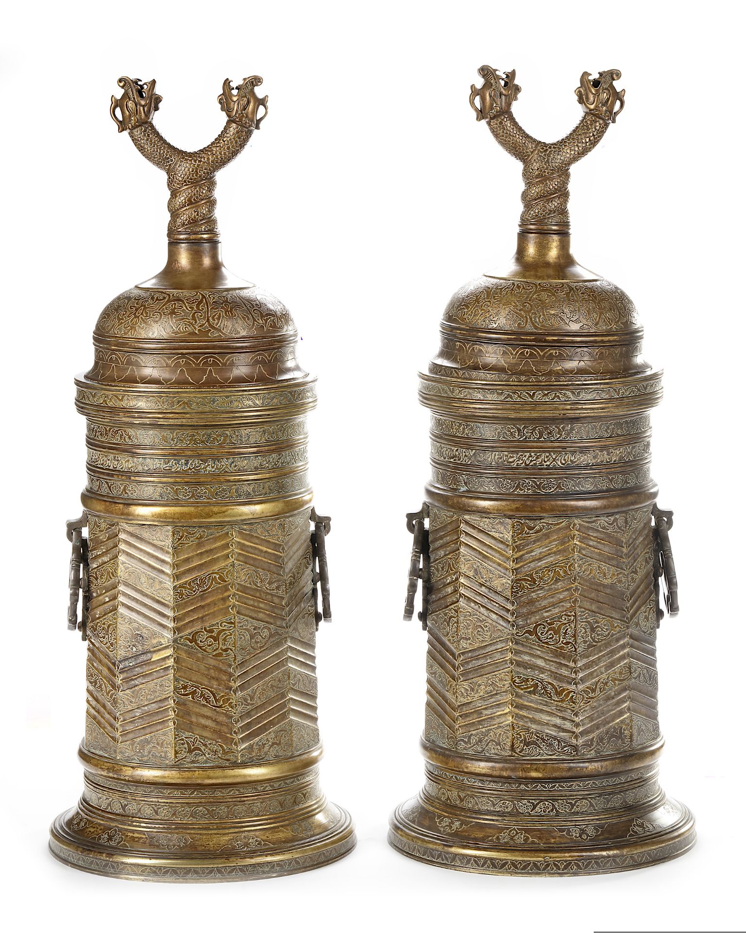 A PAIR OF LARGE SAFAVID STYLE ENGRAVED BRASS TORCH STANDS, PERSIA, 18TH-19TH CENTURY - Image 5 of 5