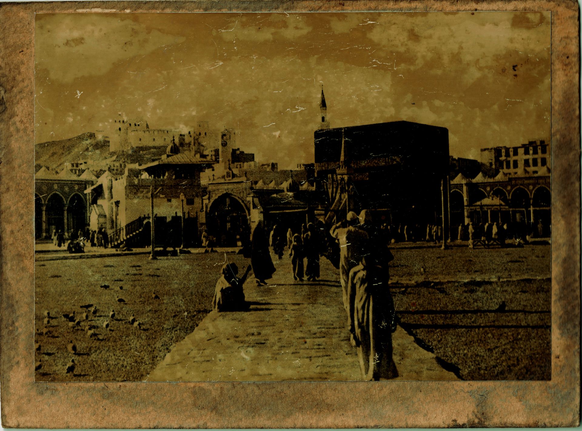 A COLLECTION OF SEVEN OLD PHOTOGRAPHS OF MECCA, MUNA AND THE HAJJ, EARLY 20TH CENTURY - Image 3 of 8