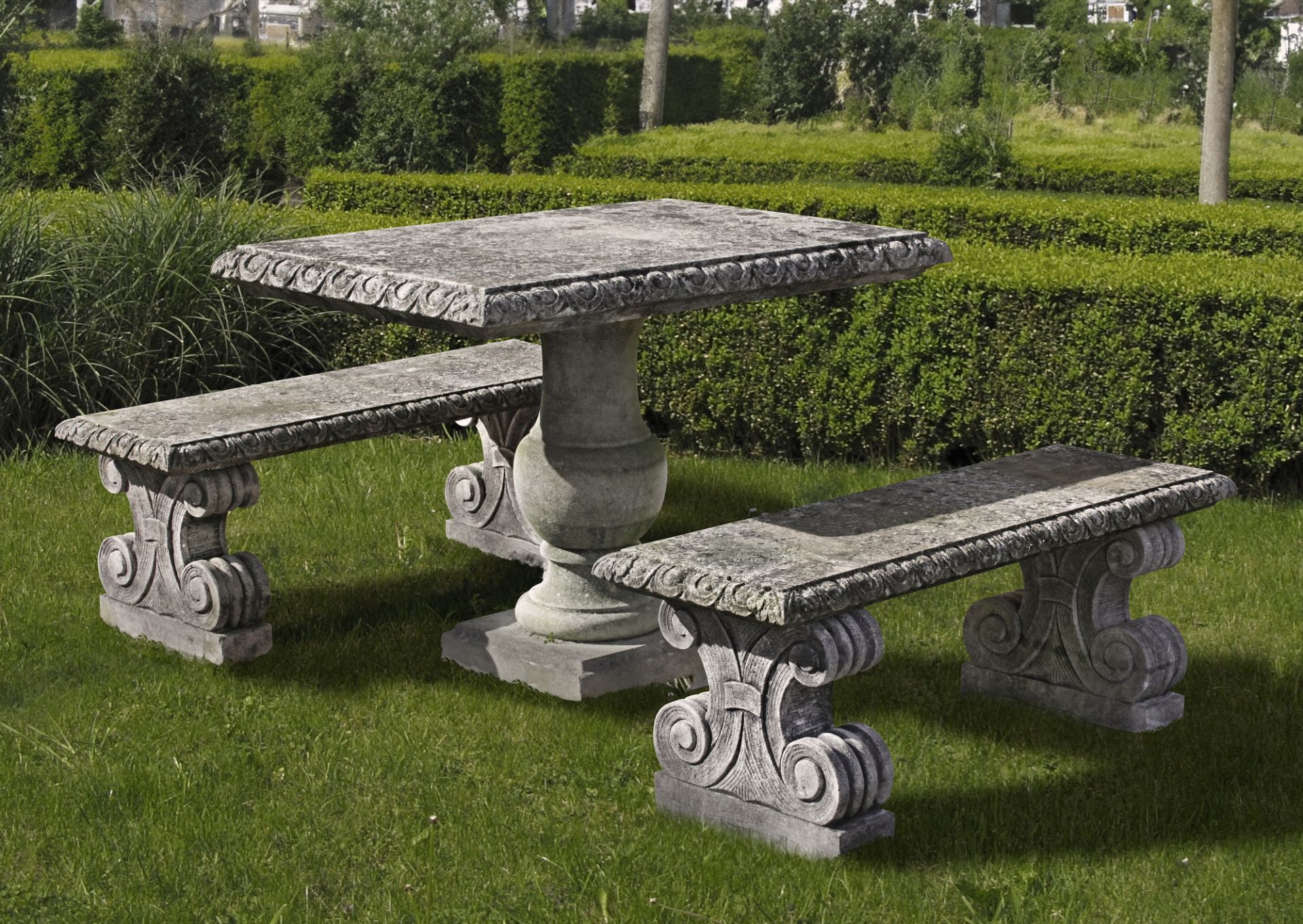 A SUITE OF CARVED LIMESTONE GARDEN FURNITURE, 20TH CENTURY