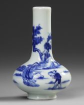 A SMALL CHINESE BLUE AND WHITE VASE, 19TH-20TH CENTURY