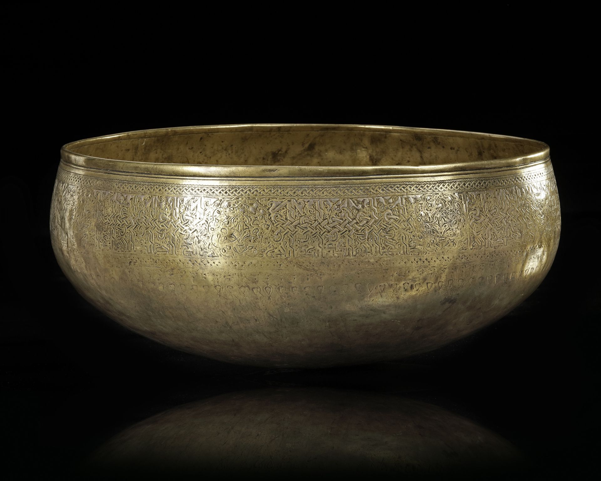 A SILVER INLAID BRASS BOWL, 14TH CENTURY - Image 2 of 10