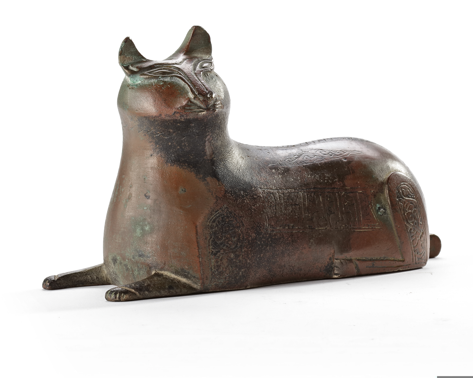 A KHORASAN BRONZE WEIGHT FIGURINE IN THE FORM OF A LION, PERSIA, 12TH CENTURY - Image 4 of 8