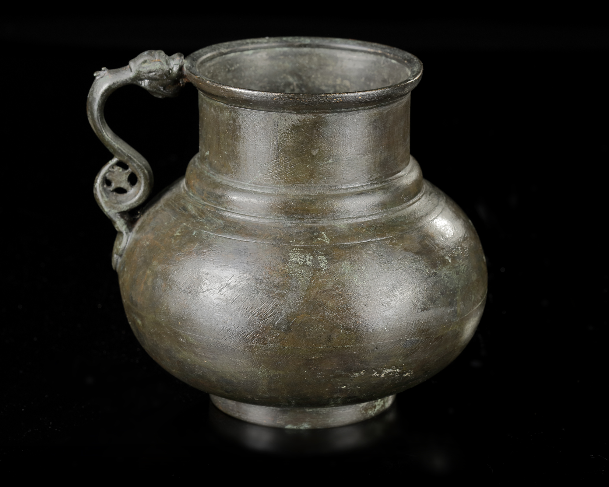 A TIMURID DRAGON-HANDLED JUG, CENTRAL ASIA, LATE 14TH- EARLY 15TH CENTURY - Image 3 of 4