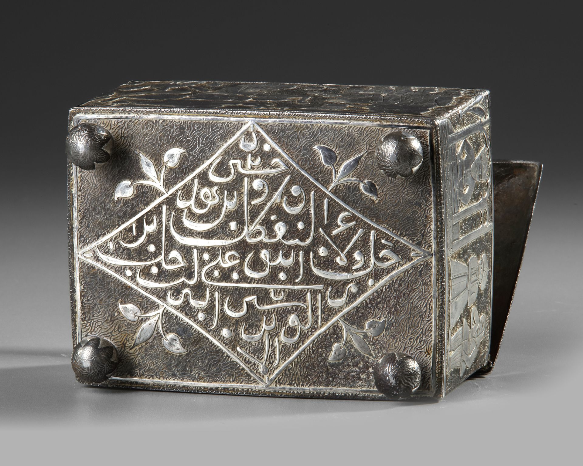 A QAJAR SILVER INLAID METALWARE CASKET, PERSIA, 19TH CENTURY - Image 6 of 6