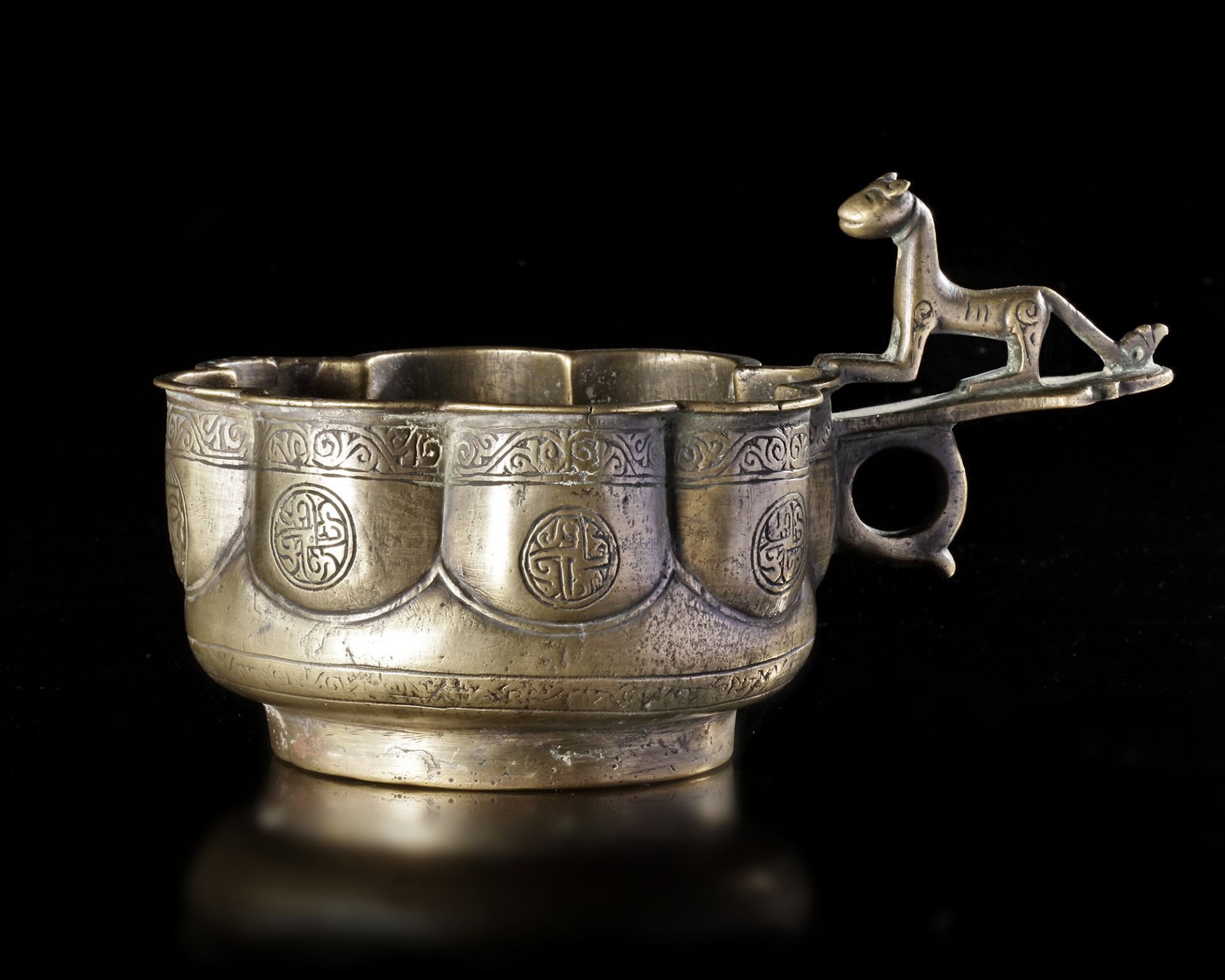 A BRONZE LOBED CUP, PERSIA, 11TH-12TH CENTURY - Bild 2 aus 8