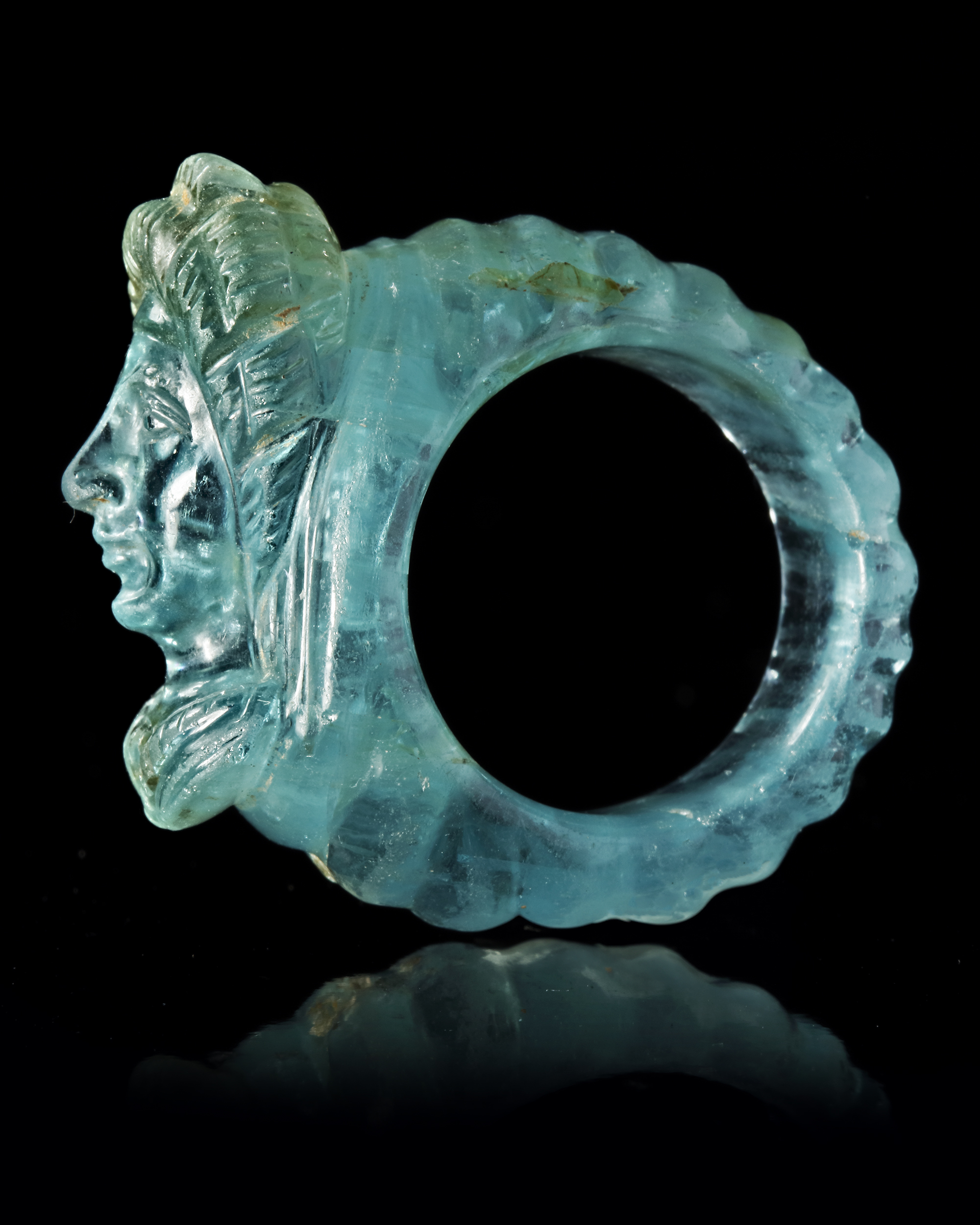 A HIGHLY IMPORTANT ROMAN RING IN AQUAMARINE, 2ND CENTURY AD OR LATER - Image 2 of 4