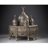 A LARGE MAMLUK REVIVAL SILVER INLAID BRASS DOMED INCENSE BURNER, EARLY 20TH CENTURY