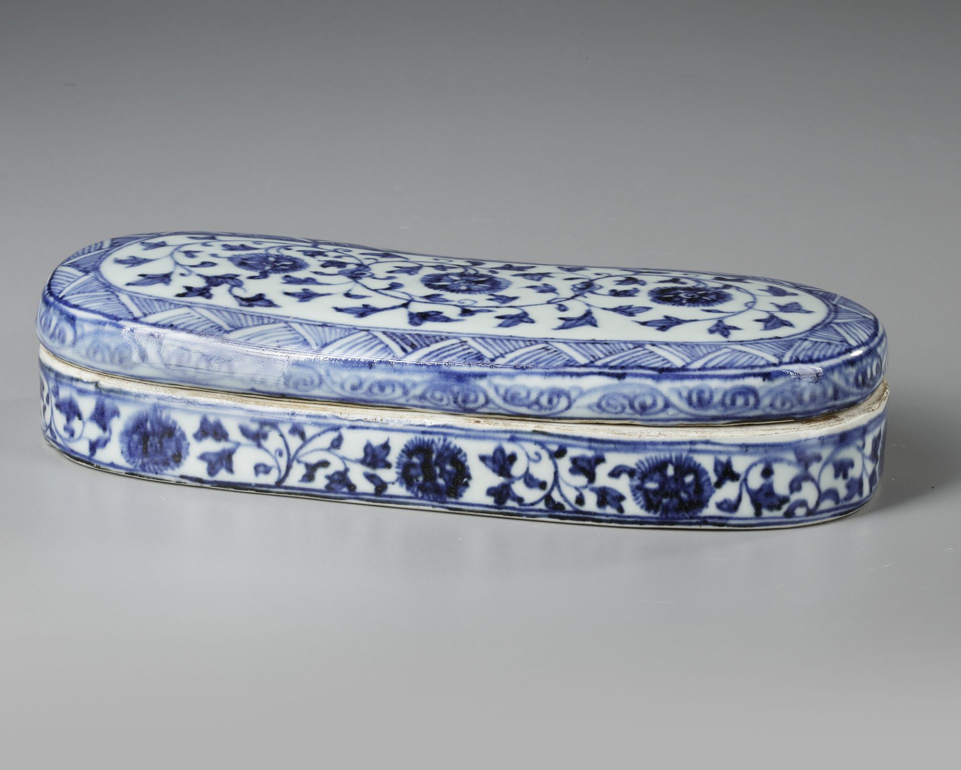 A CHINESE BLUE AND WHITE PEN BOX FOR THE ISLAMIC MARKET, QING DYNASTY (1644-1911)