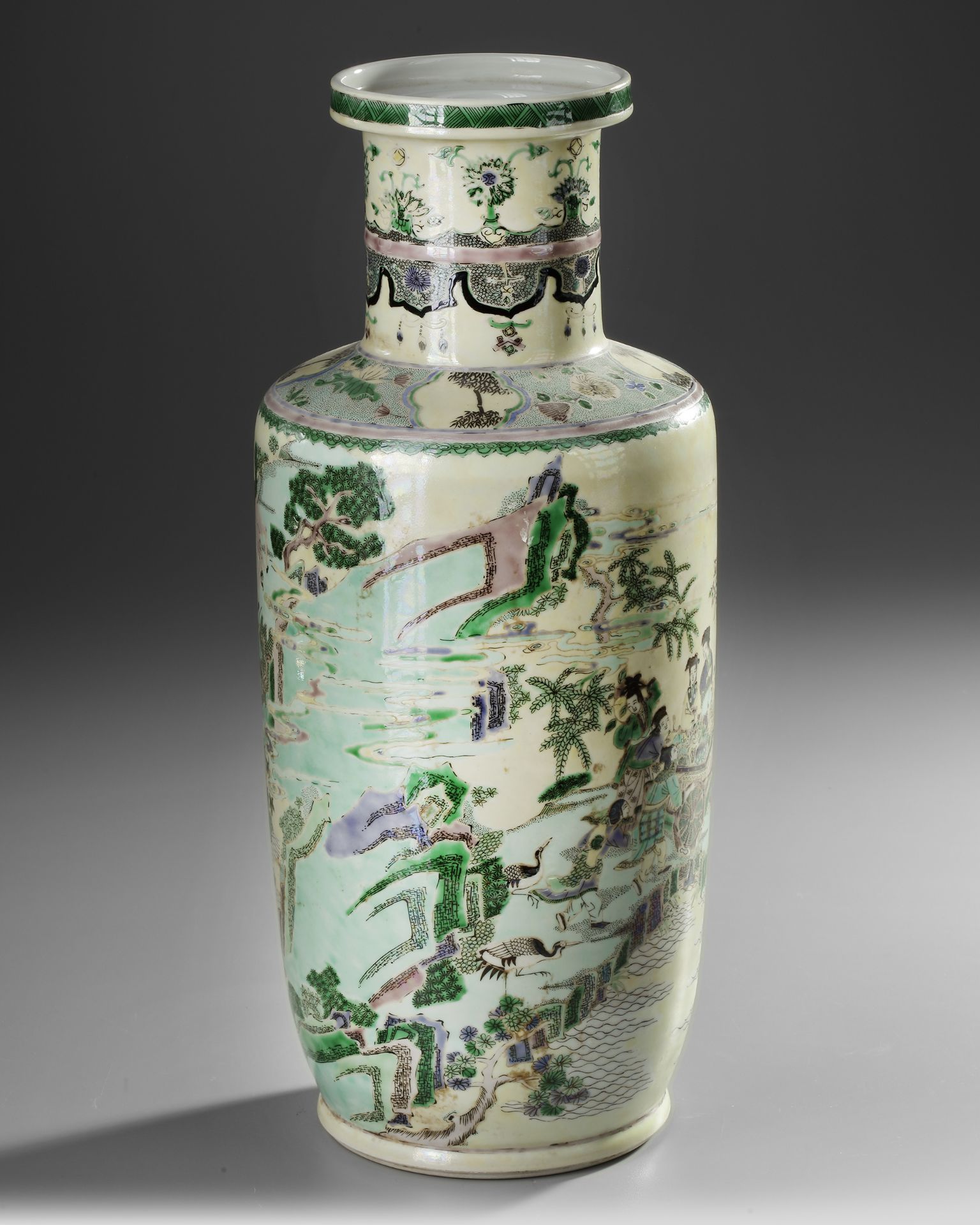 A CHINESE FAMILLE VERTE ROULEAU VASE, QING DYNASTY (1644-1911) - Image 2 of 4