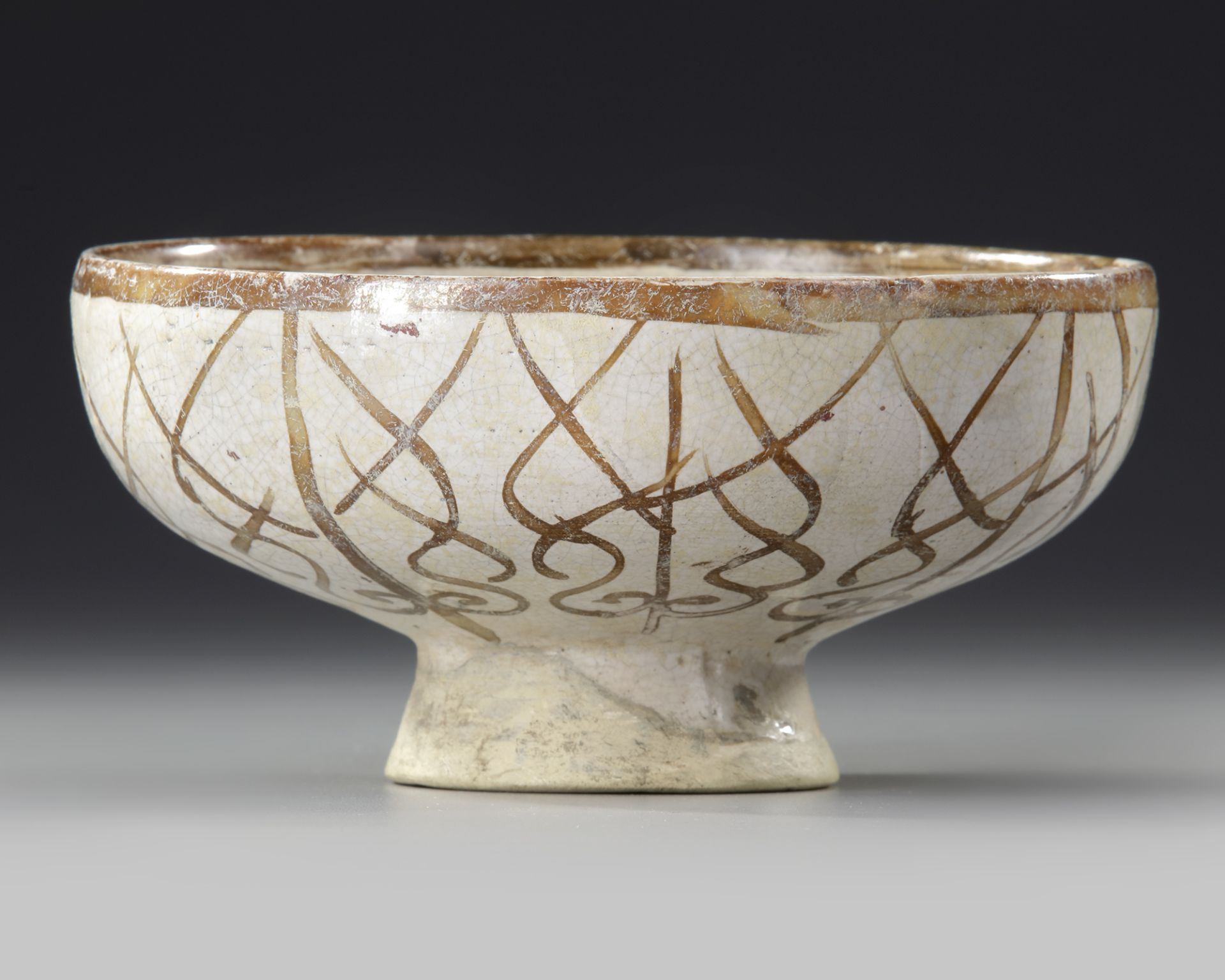 A KASHAN LUSTRE POTTERY BOWL, PERSIA, LATE 12TH - EARLY 13TH CENTURY - Image 7 of 8