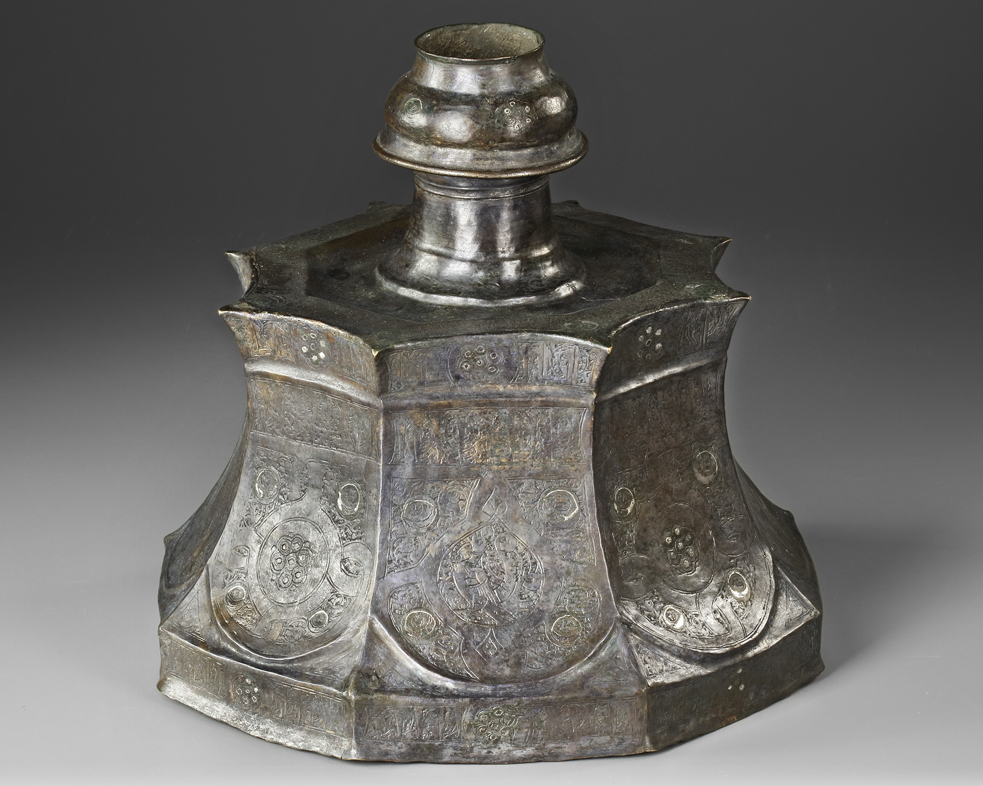 A SELJUK SILVER INLAID BRONZE CANDLESTICK, PERSIA, 12TH-13TH CENTURY - Bild 13 aus 18