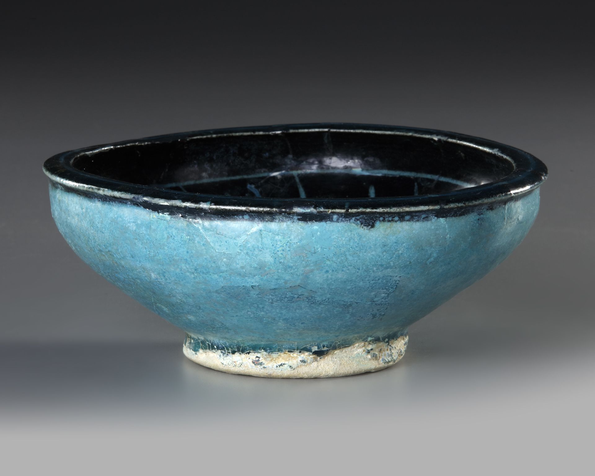 A BLACK AND TURQUOISE GLAZED KASHAN BOWL, PERSIA, 13TH CENTURY - Image 6 of 8