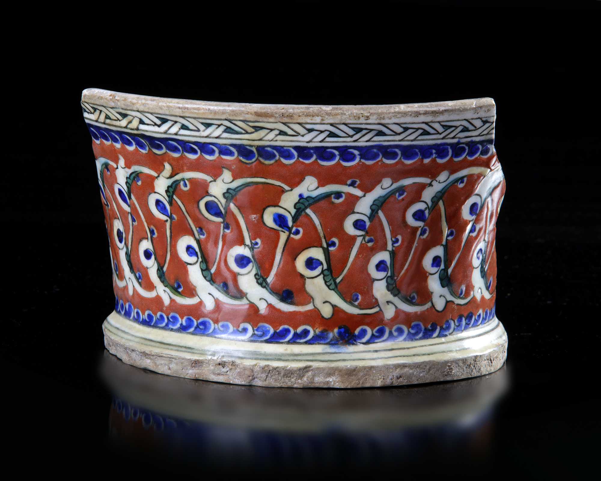 AN IZNIK BOWL FRAGMENT, OTTOMAN TURKEY, 16TH CENTURY