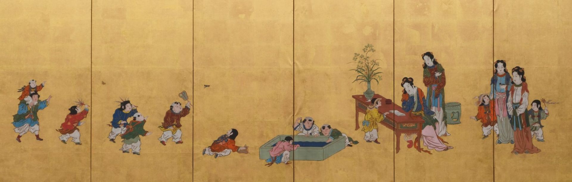 A JAPANESE 6-PANEL BYÔBU WITH PLAYING CHILDREN, SECOND HALF 19TH CENTURY (EARLY MEIJI PERIOD) - Bild 5 aus 6