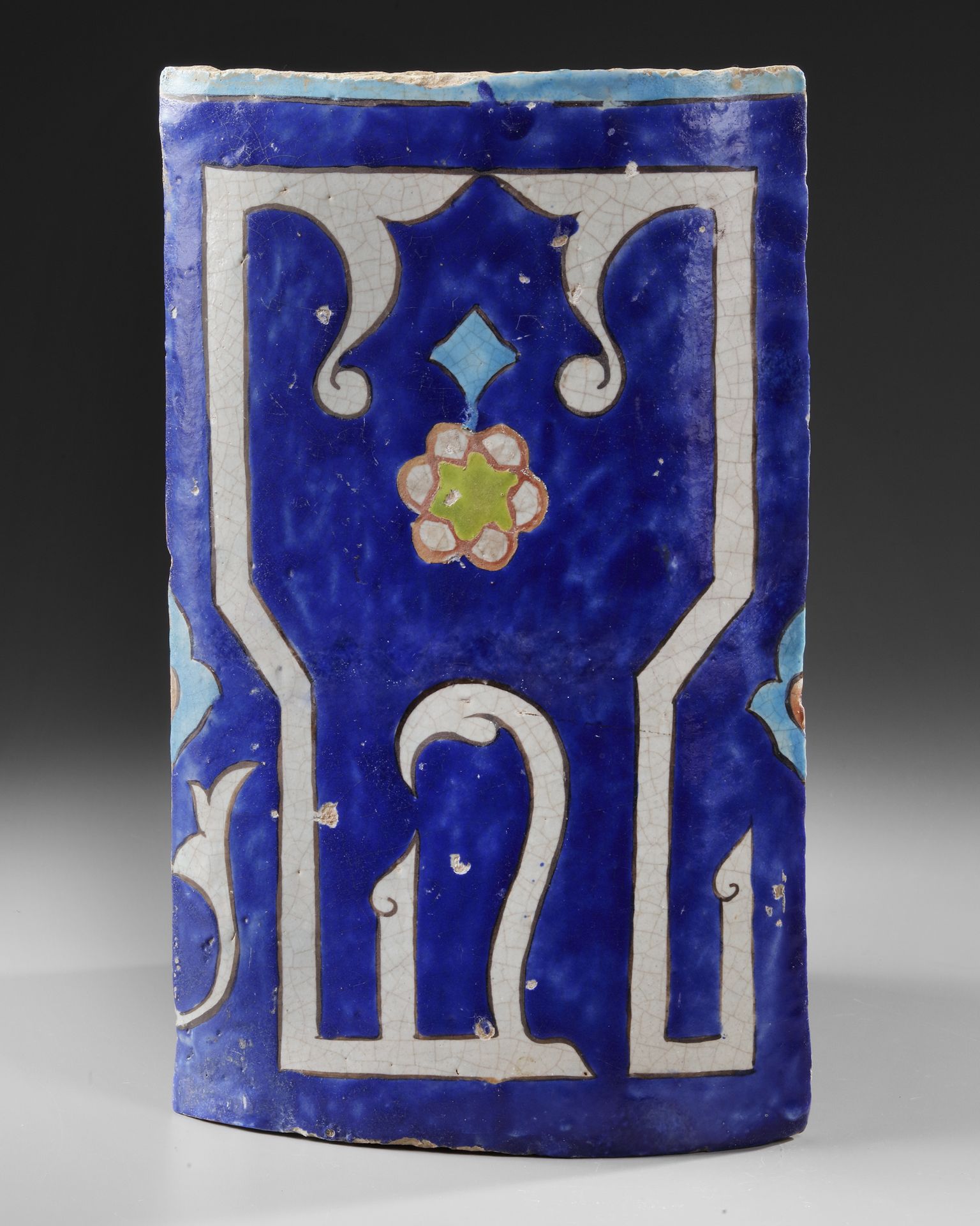 A TIMURID CALLIGRAPHIC POTTERY TILE, CENTRAL ASIA OR EASTERN PERSIA, 14TH-15TH CENTURY - Image 3 of 10