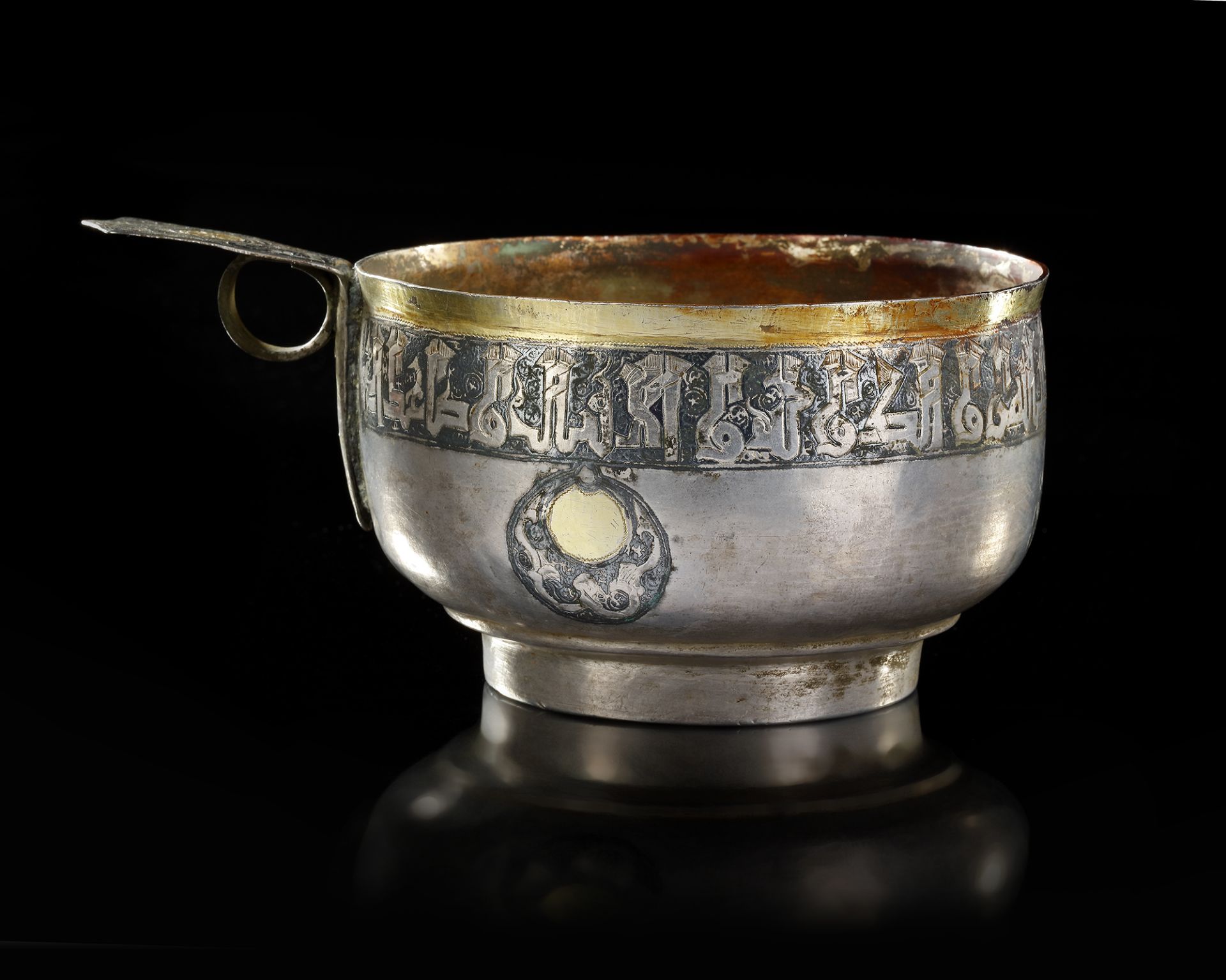 A RARE SILVER AND NIELLOED CUP WITH KUFIC INSCRIPTION, PERSIA OR CENTRAL ASIA, 11TH-12TH CENTURY - Image 8 of 34