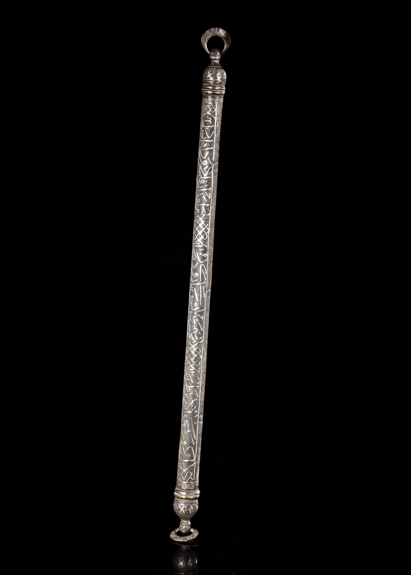 A TIMURID SILVER INLAID BRONZE SCROLL HOLDER, 14TH/15TH CENTURY - Bild 7 aus 7