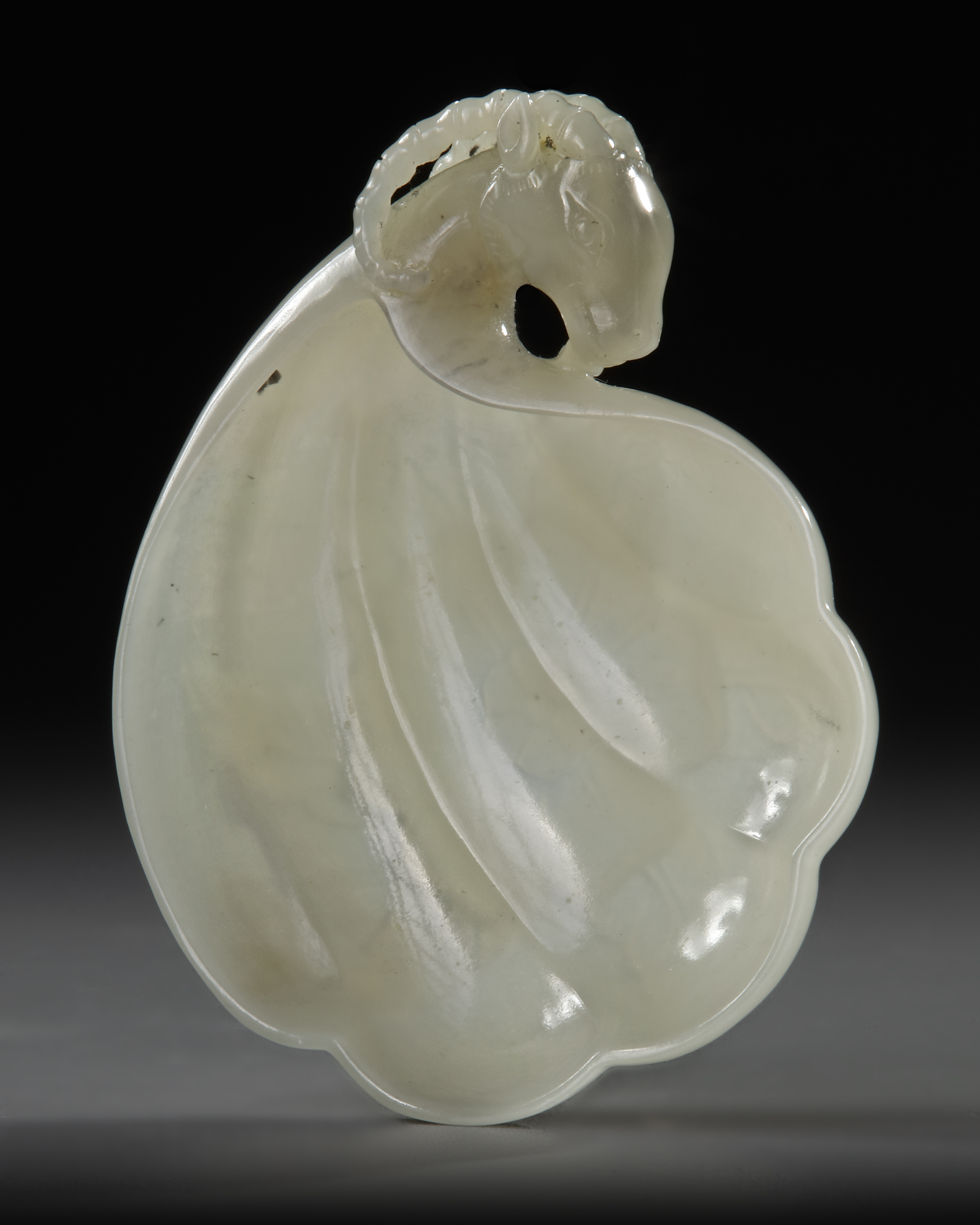 A MUGHAL-STYLE CARVED JADE RAMS CUP, 18TH CENTURY - Image 2 of 20