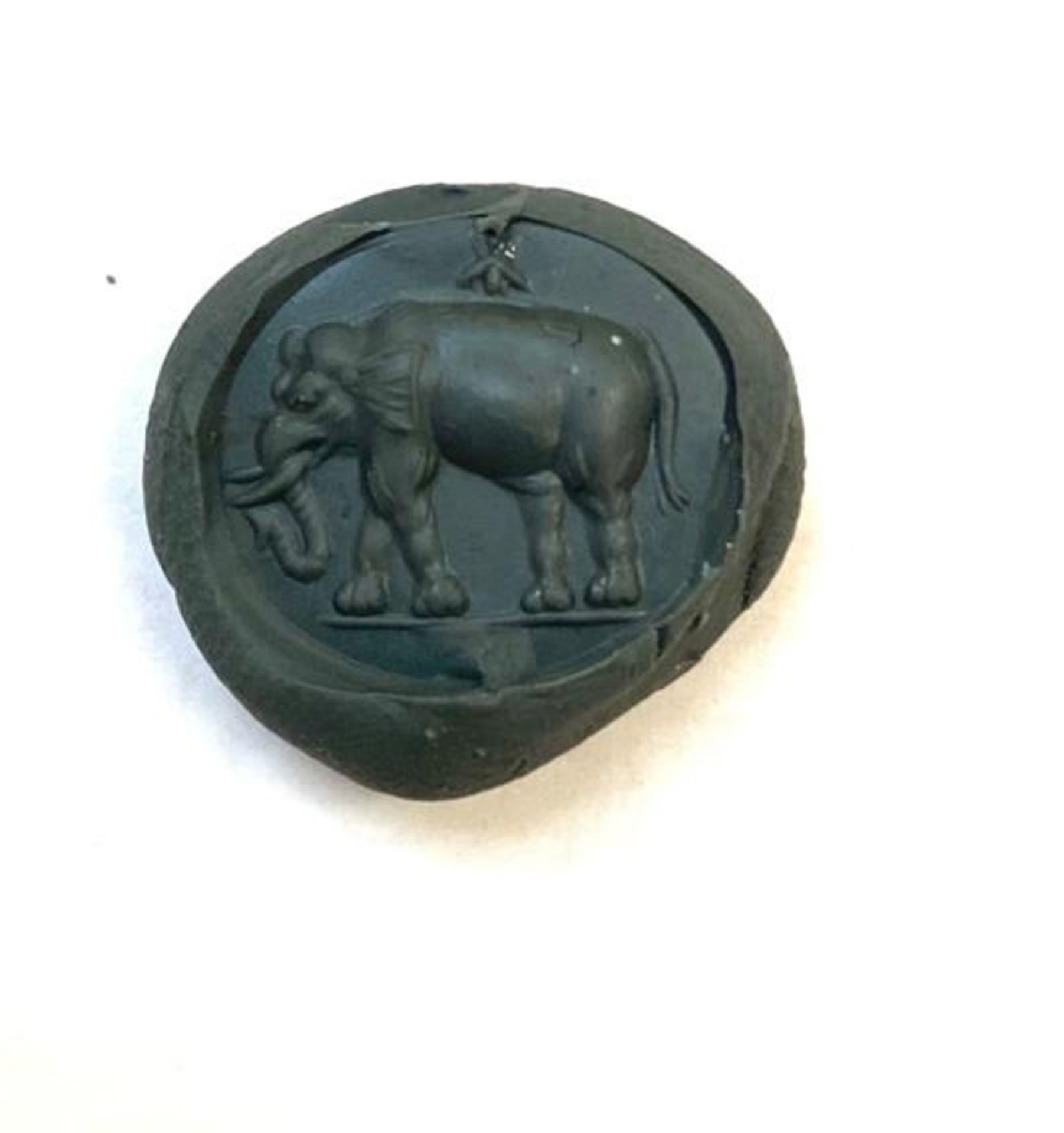 A ROMAN INTAGLIO OF AN ELEPHANT, 1ST CENTURY BC-AD - Image 4 of 4