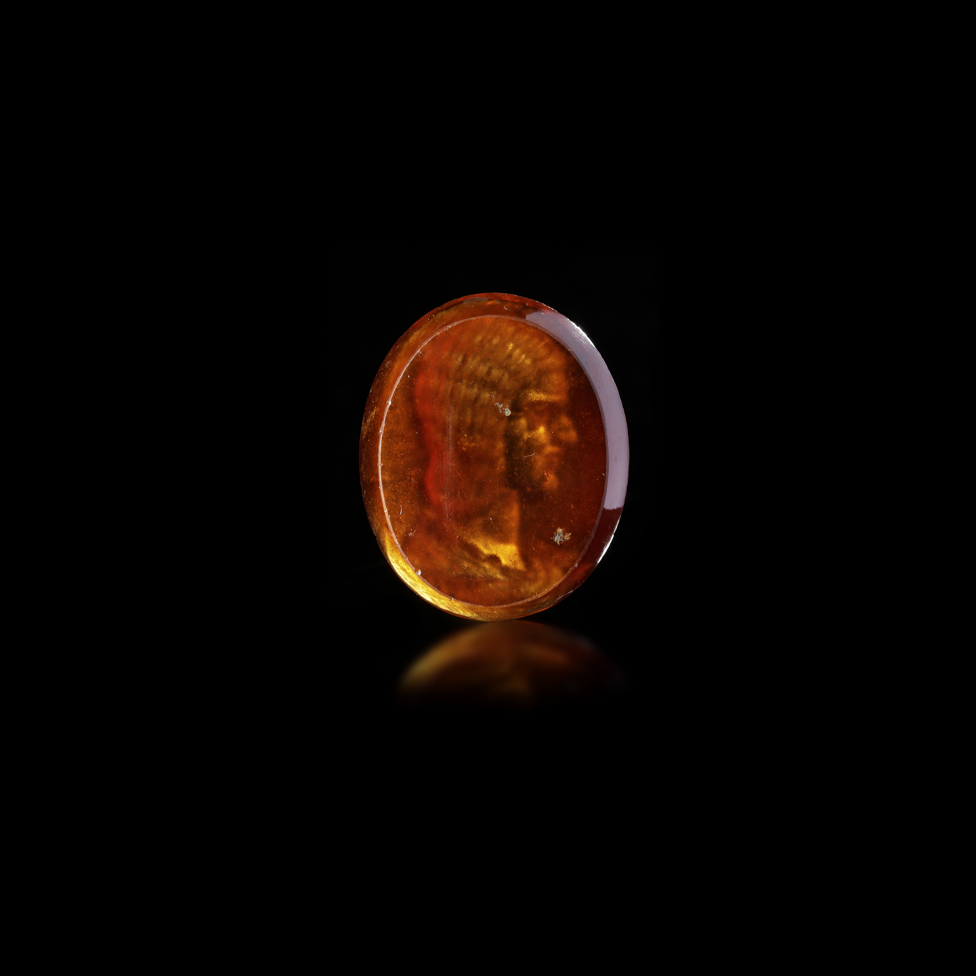 A LARGE INTAGLIO IN CARNELIAN OF JULIA DOMNA, CIRCA 200 AD - Bild 3 aus 3