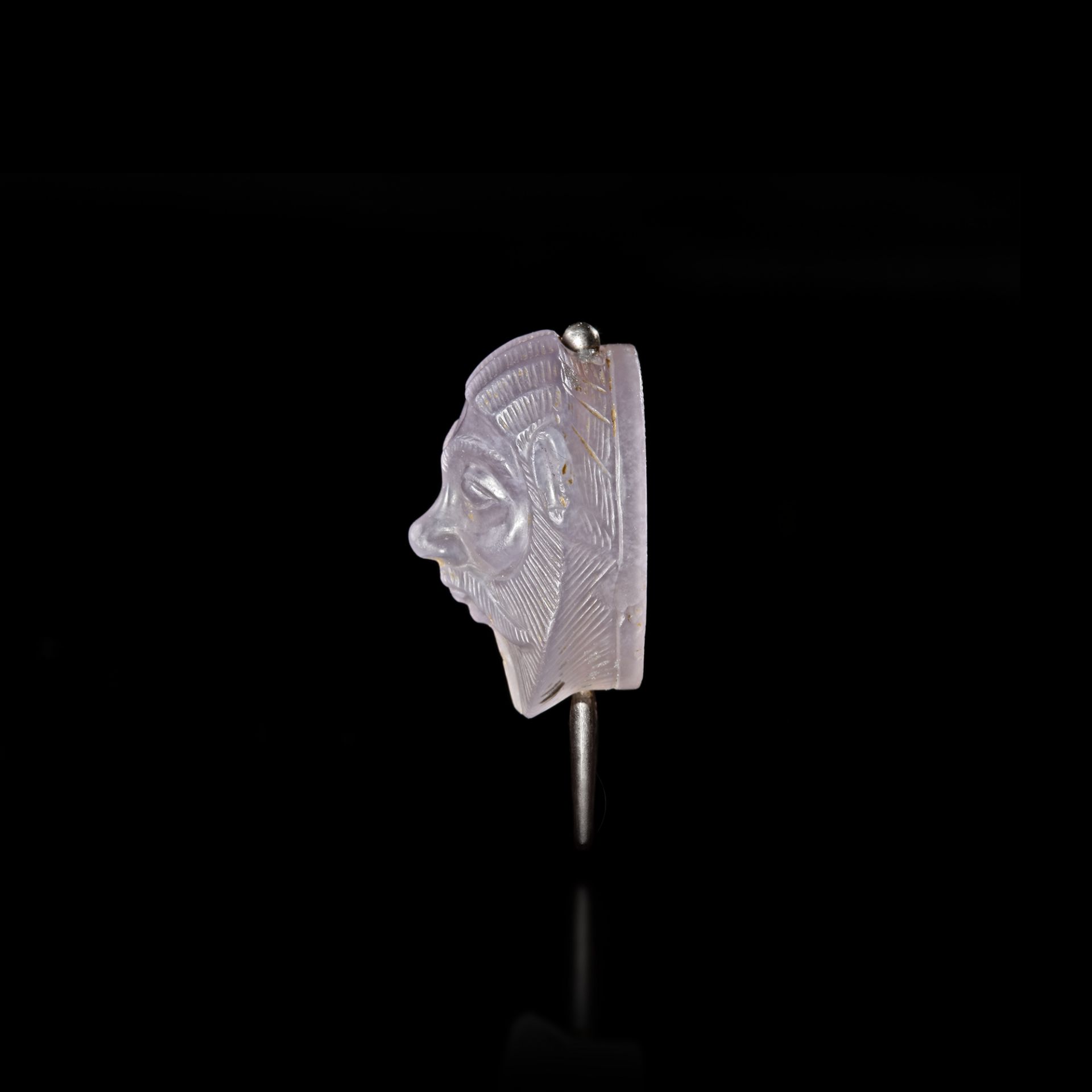 A CHALCEDONY SCARABOID IN THE FORM OF A SATYR'S HEAD, CIRCA 525 BC - Bild 3 aus 7