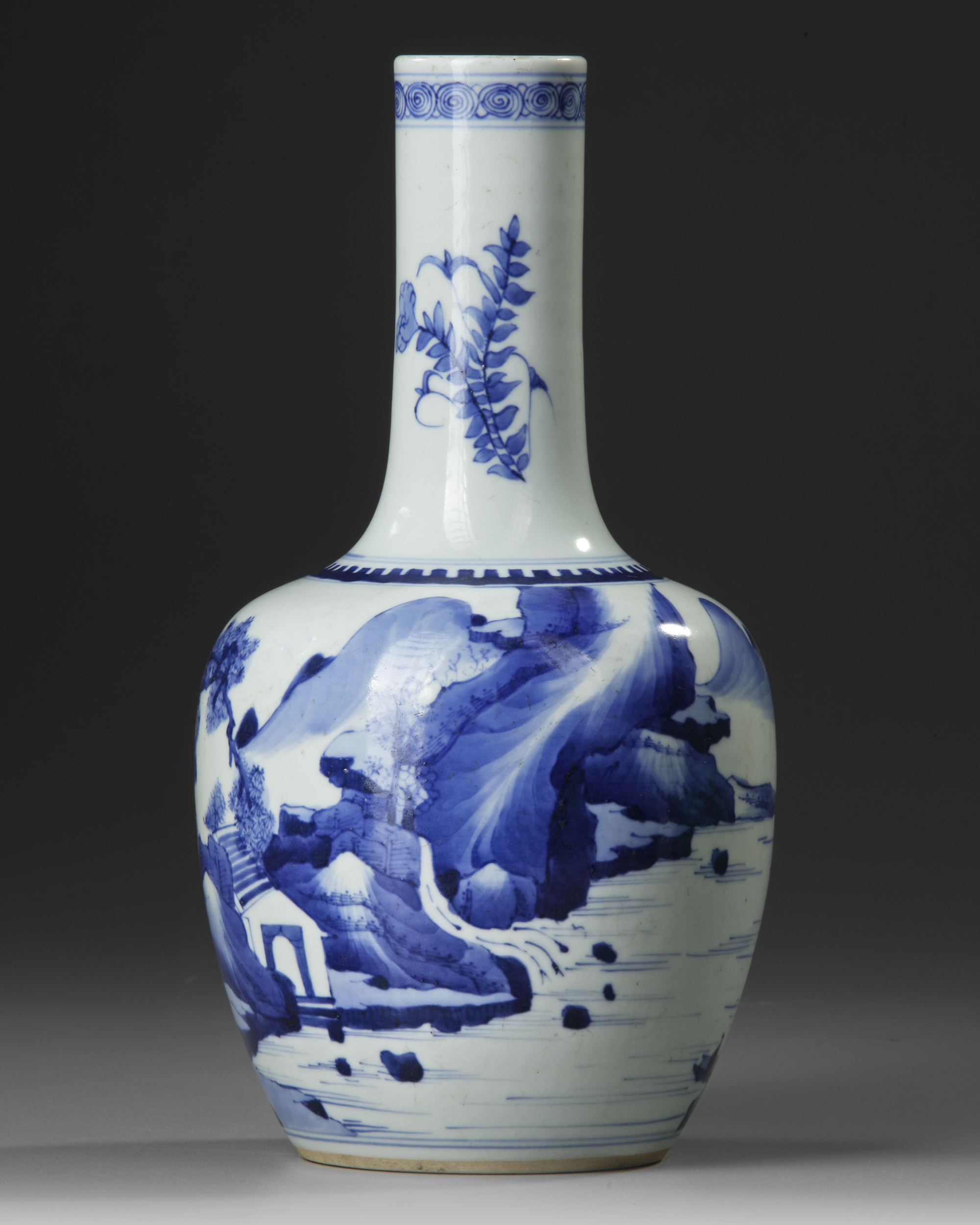 A CHINESE BLUE AND WHITE BOTTLE VASE, QING DYNASTY (1644-1911)