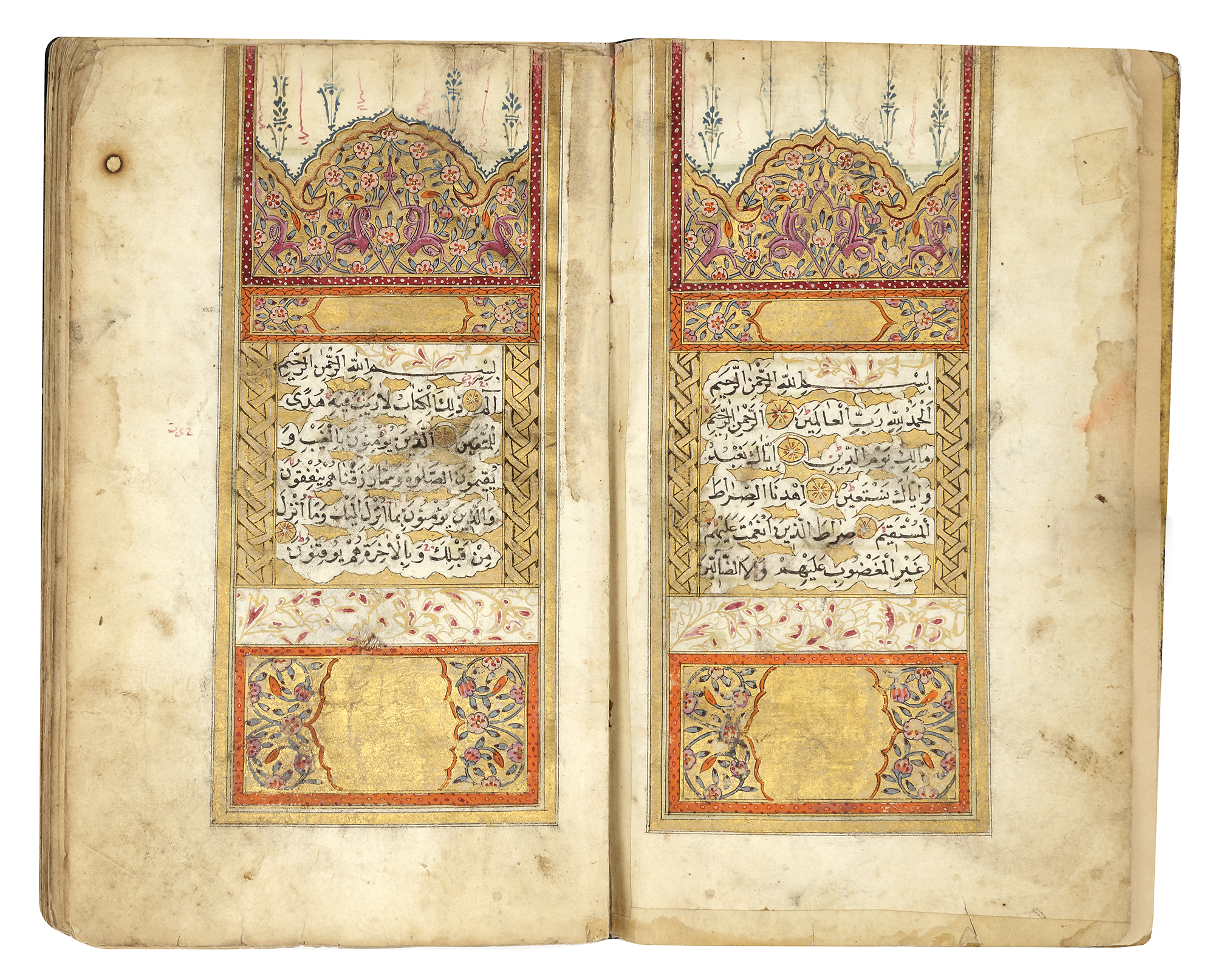 A FINE ILLUMINATED OTTOMAN QURAN, TURKEY, LATE 18TH CENTURY - Image 2 of 10