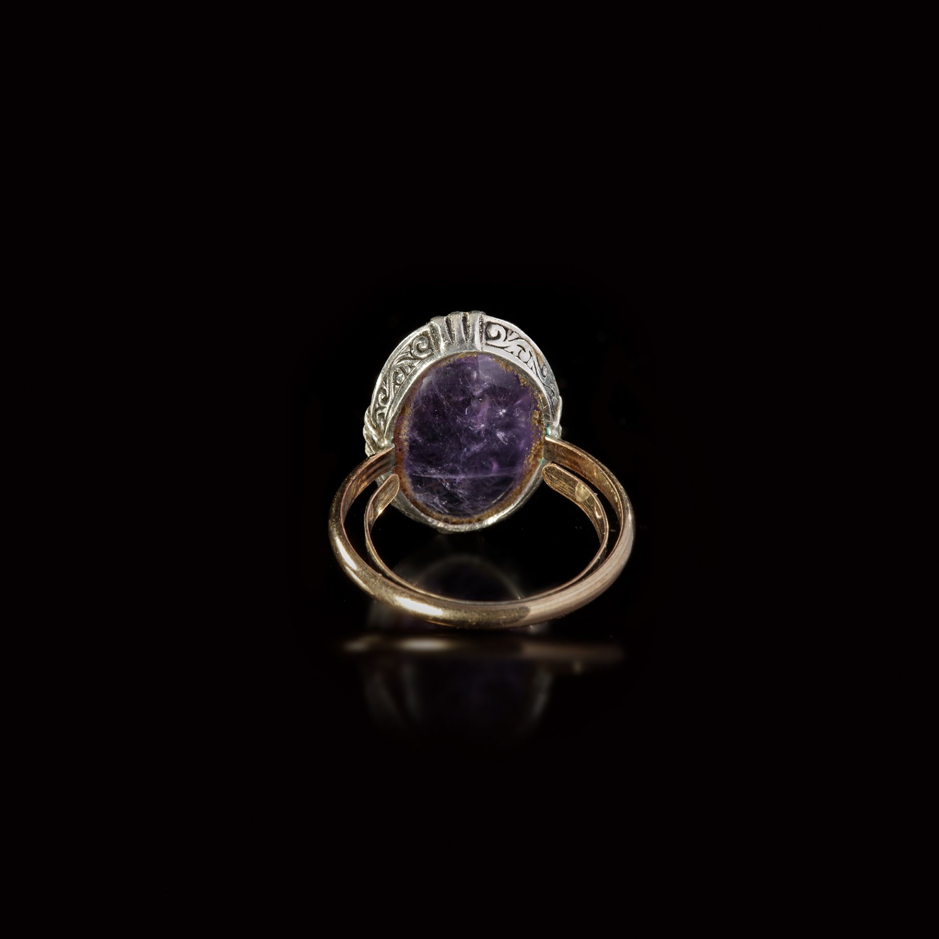 AN ANTIQUE RING WITH A ROMAN AMETHYST INTAGLIO, 1ST CENTURY AD, 18TH CENTURY RING - Image 2 of 7