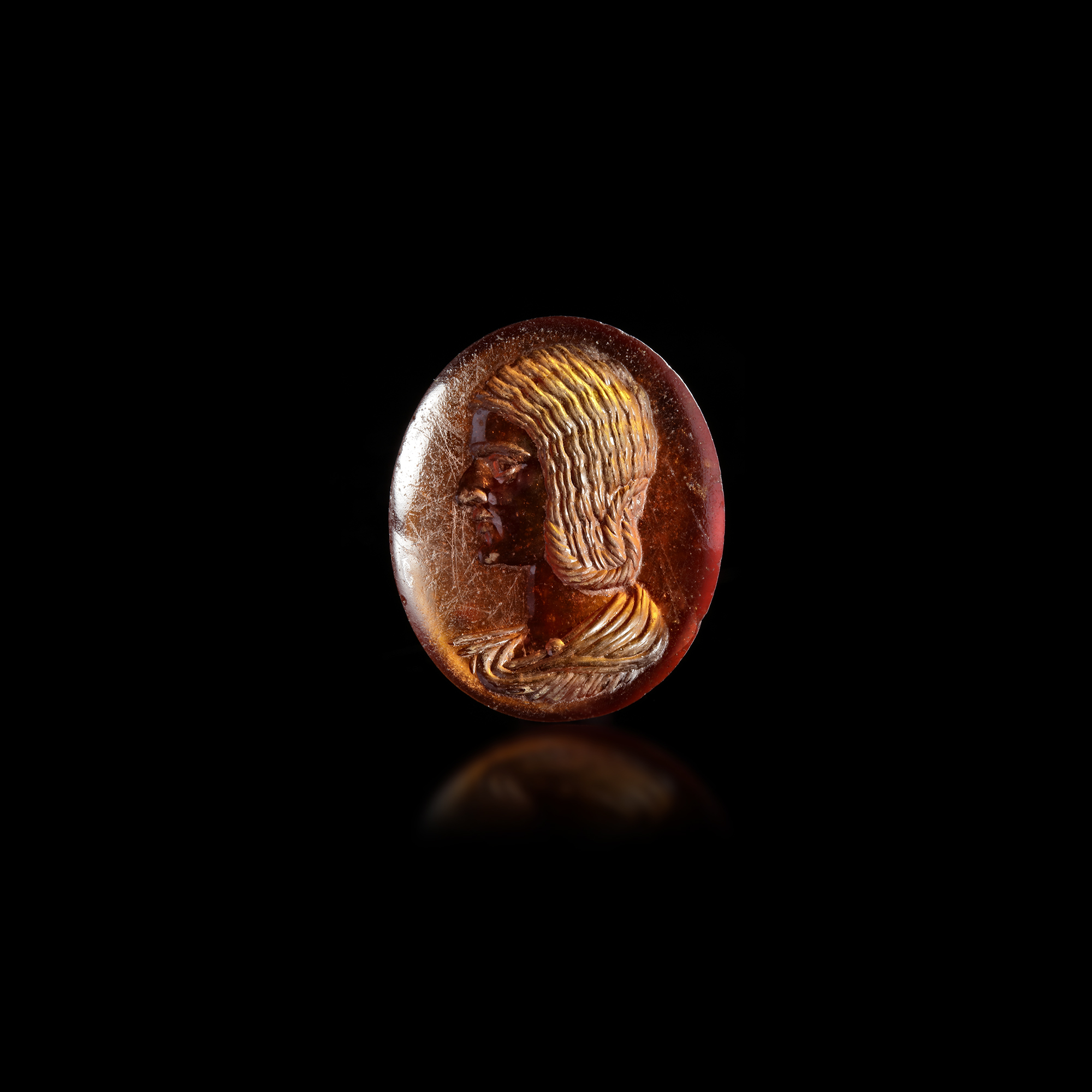 A LARGE INTAGLIO IN CARNELIAN OF JULIA DOMNA, CIRCA 200 AD - Bild 2 aus 3