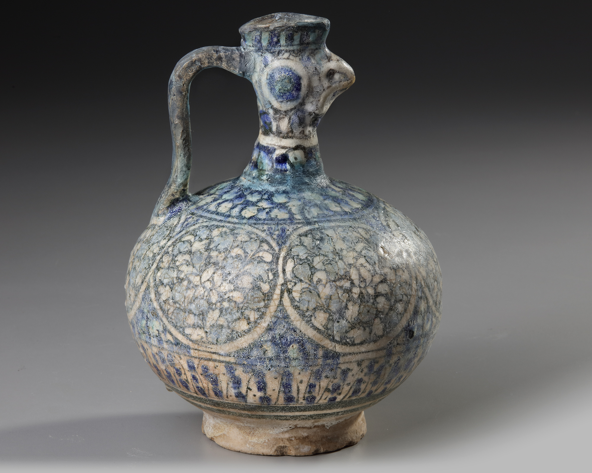 A SULTANABAD POTTERY COCKEREL-HEAD POTTERY EWER, PERSIA, 12TH CENTURY - Image 3 of 8