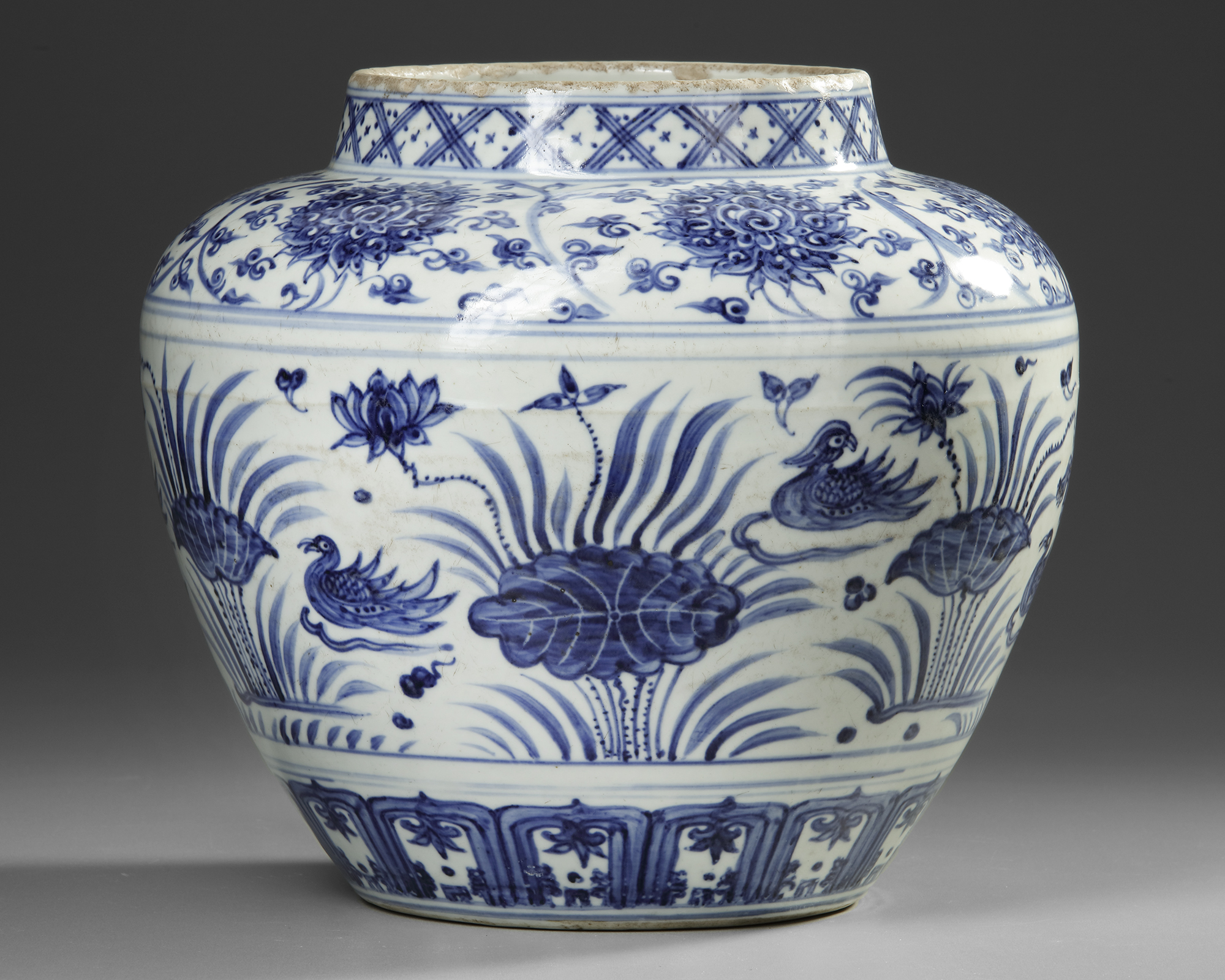 A CHINESE BLUE AND WHITE JAR, MING DYNASTY (1368-1644) OR LATER