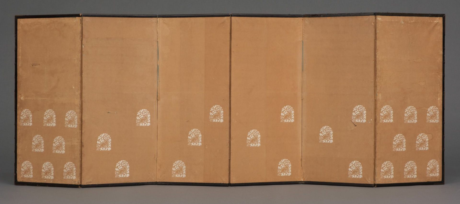 A PAIR OF JAPANESE HINAGATA BYÔBU (DOLL FESTIVAL FOLDING SCREENS), 1820 - Bild 17 aus 19