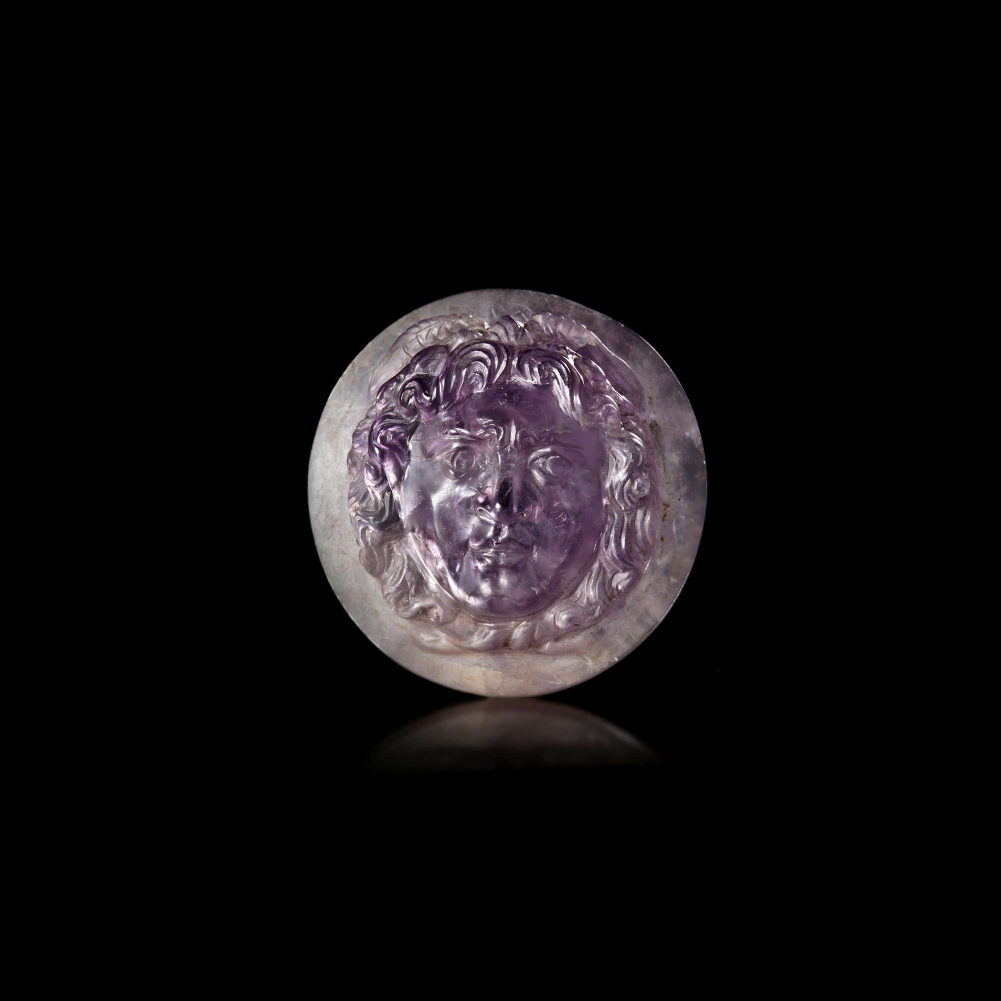 AN AMETHYST CAMEO OF MEDUSA, PROBABLY 18TH CENTURY AD - Image 3 of 4