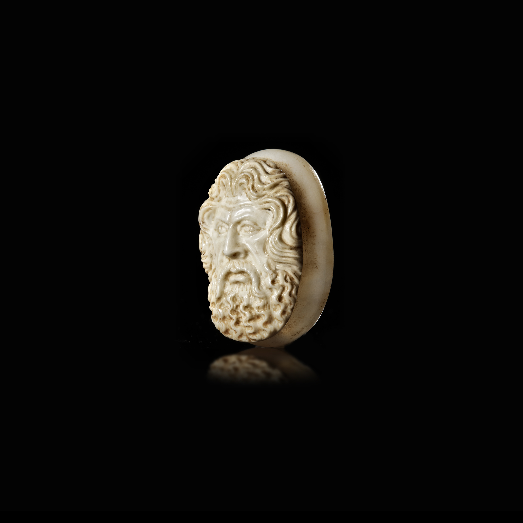 A CAMEO OF A FACING BEARDED MAN, 17TH-18TH CENTURY AD - Image 3 of 4